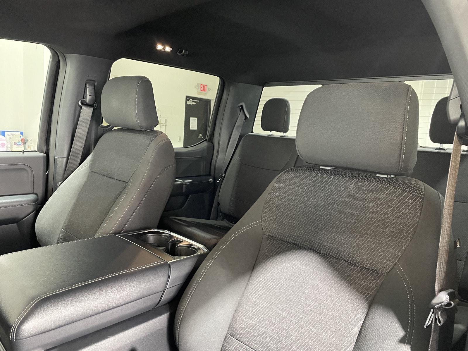Vehicle photo 21
