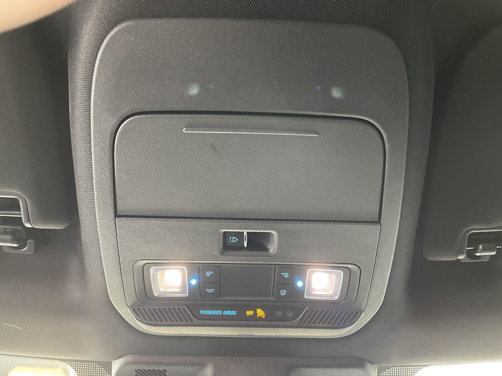 Vehicle photo 31