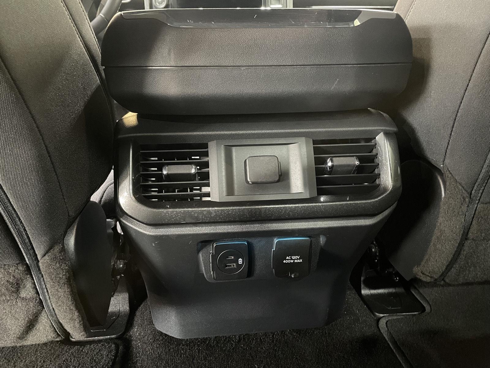 Vehicle photo 39