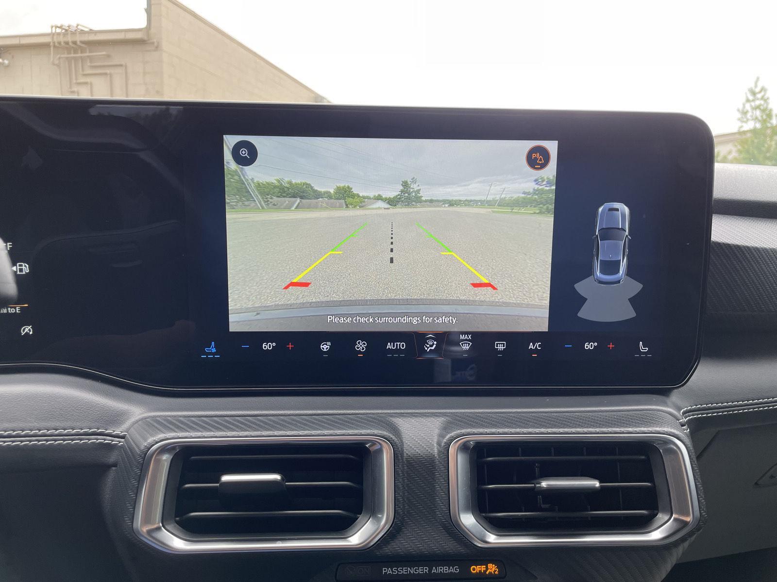 Vehicle photo 29