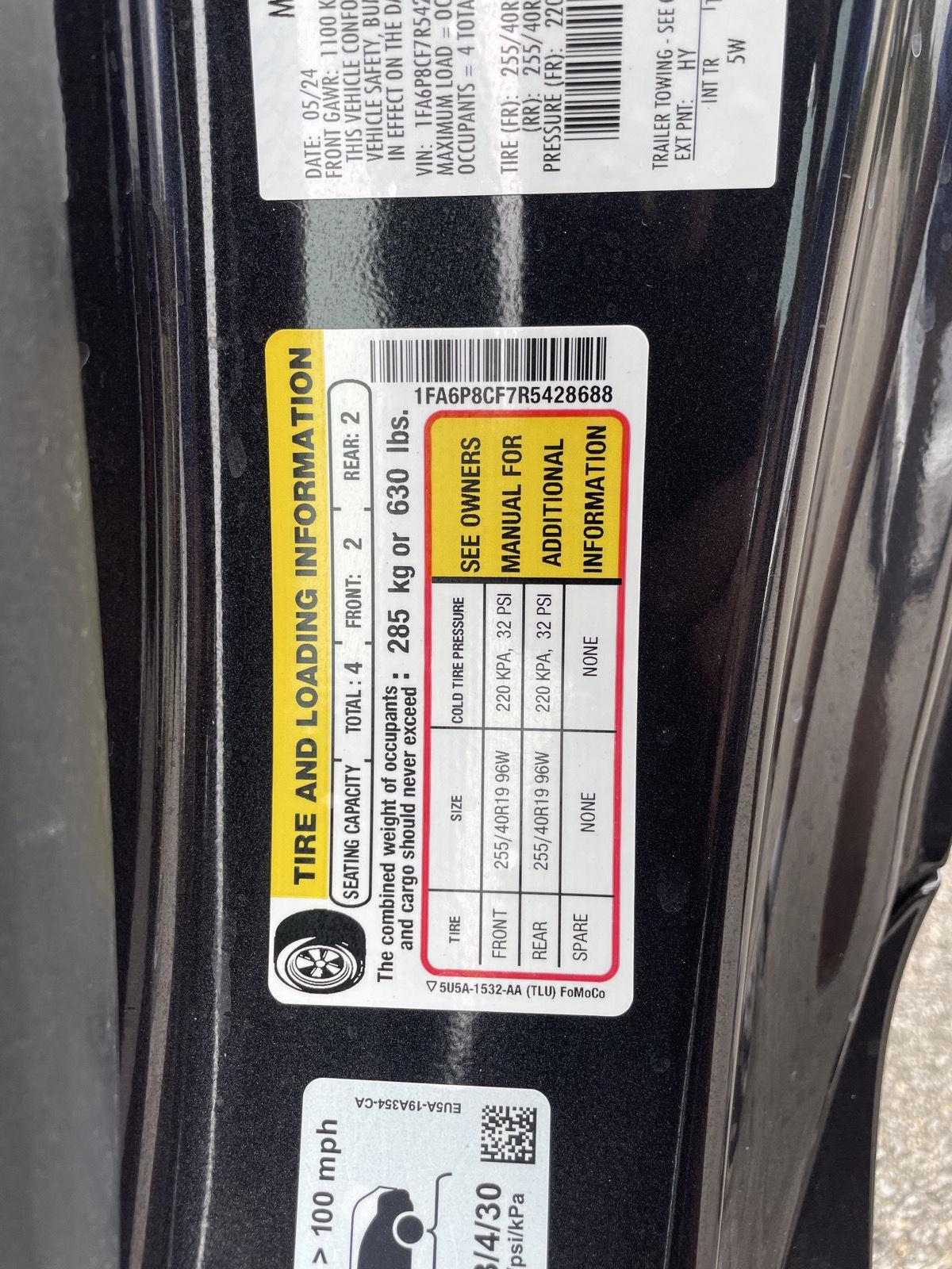 Vehicle photo 33