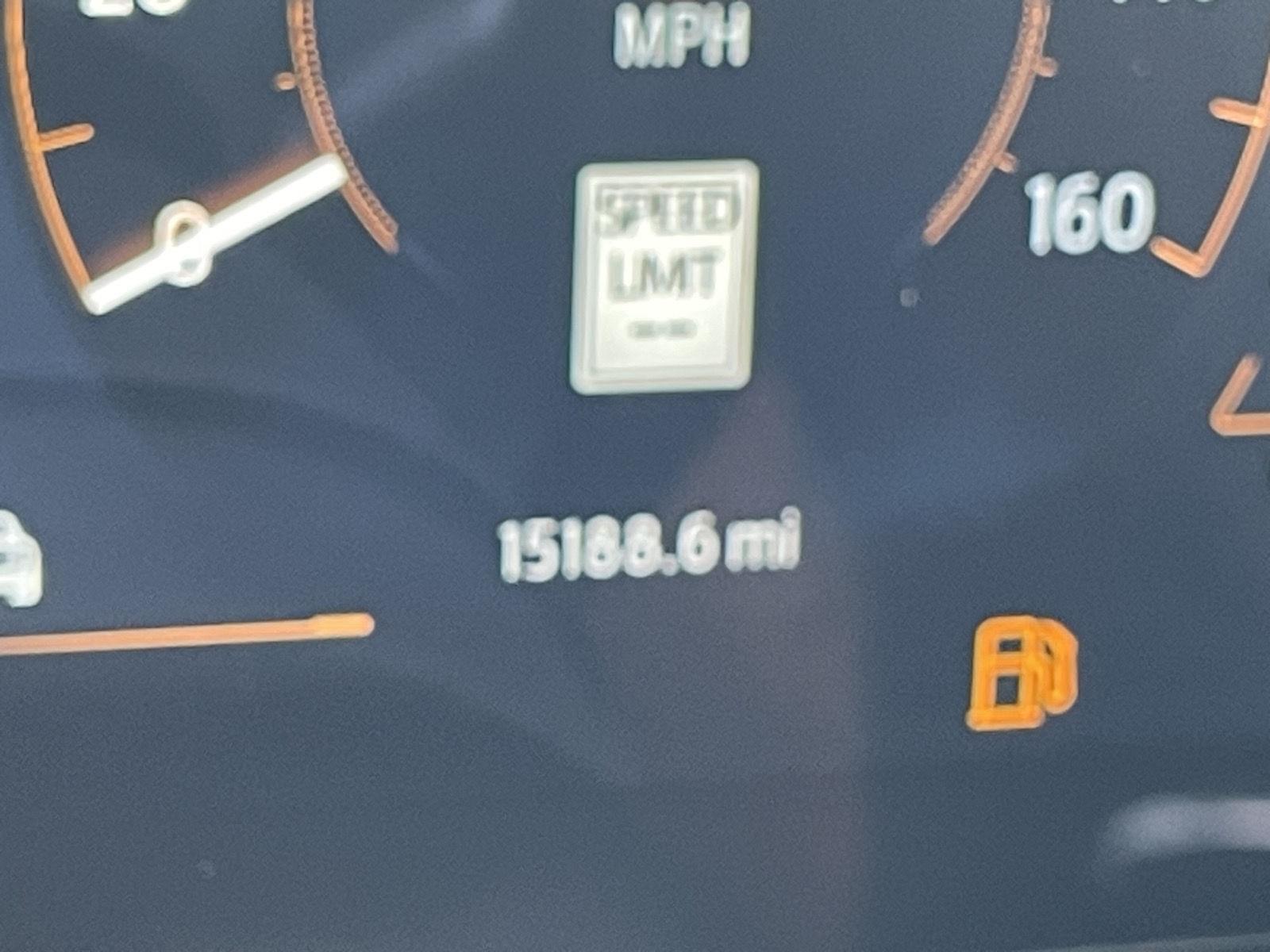 Vehicle photo 36