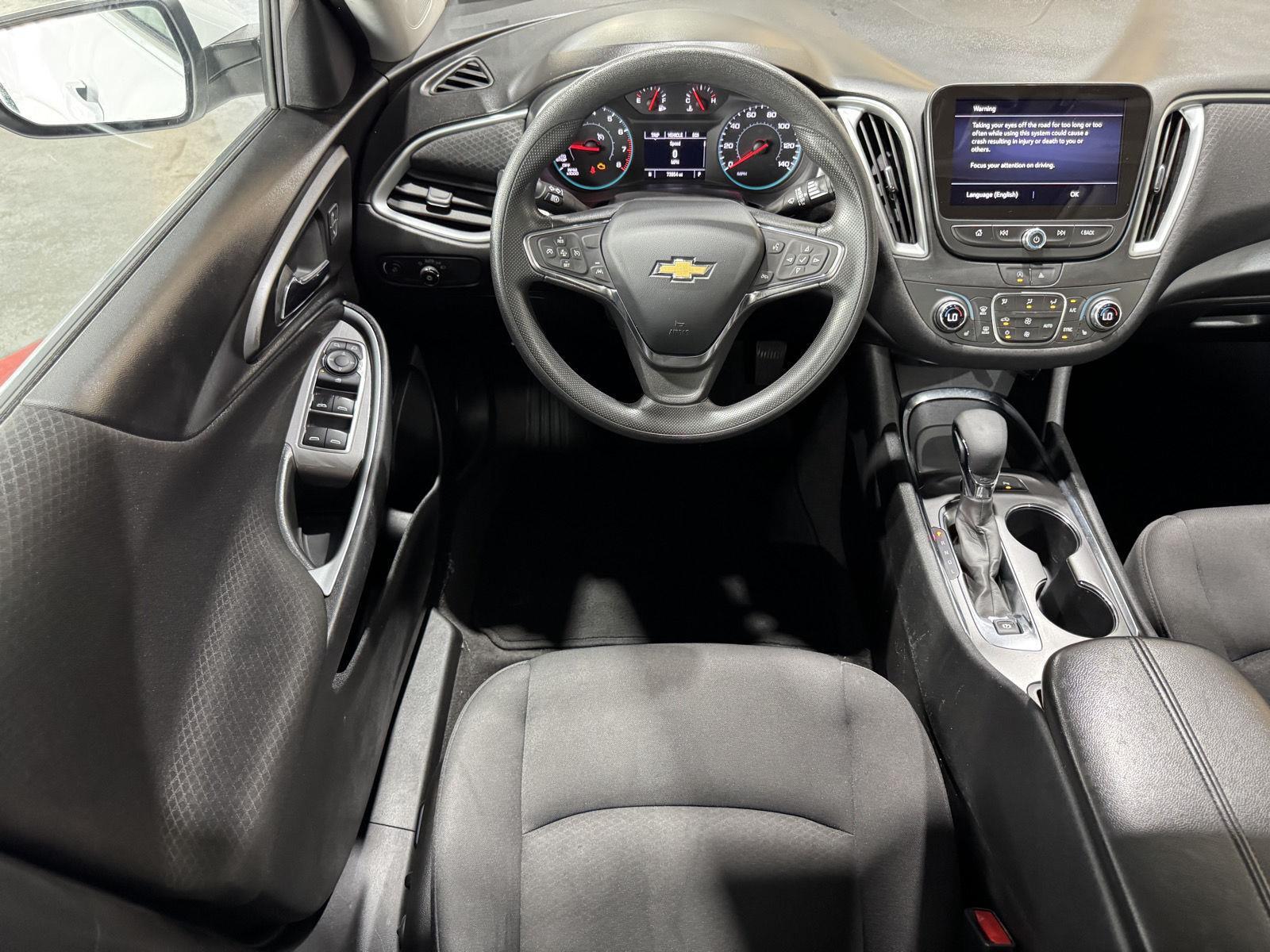Vehicle photo 21