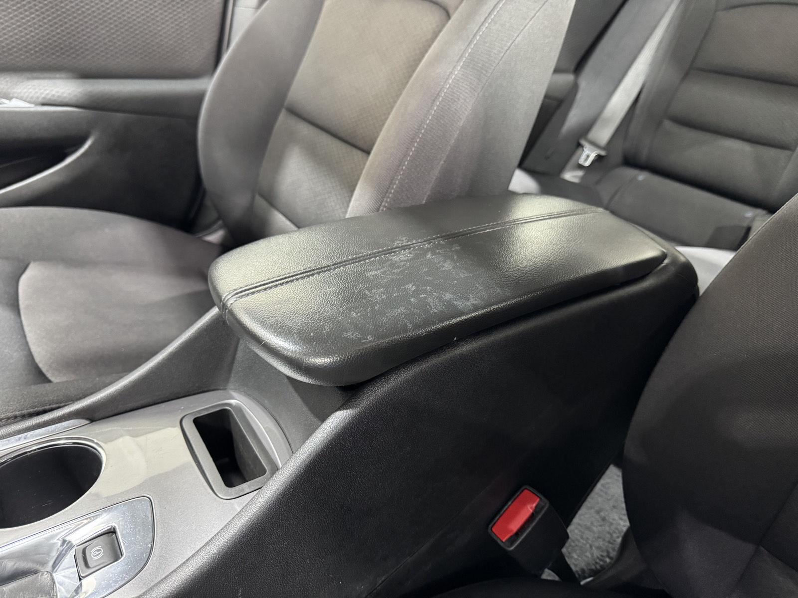 Vehicle photo 34