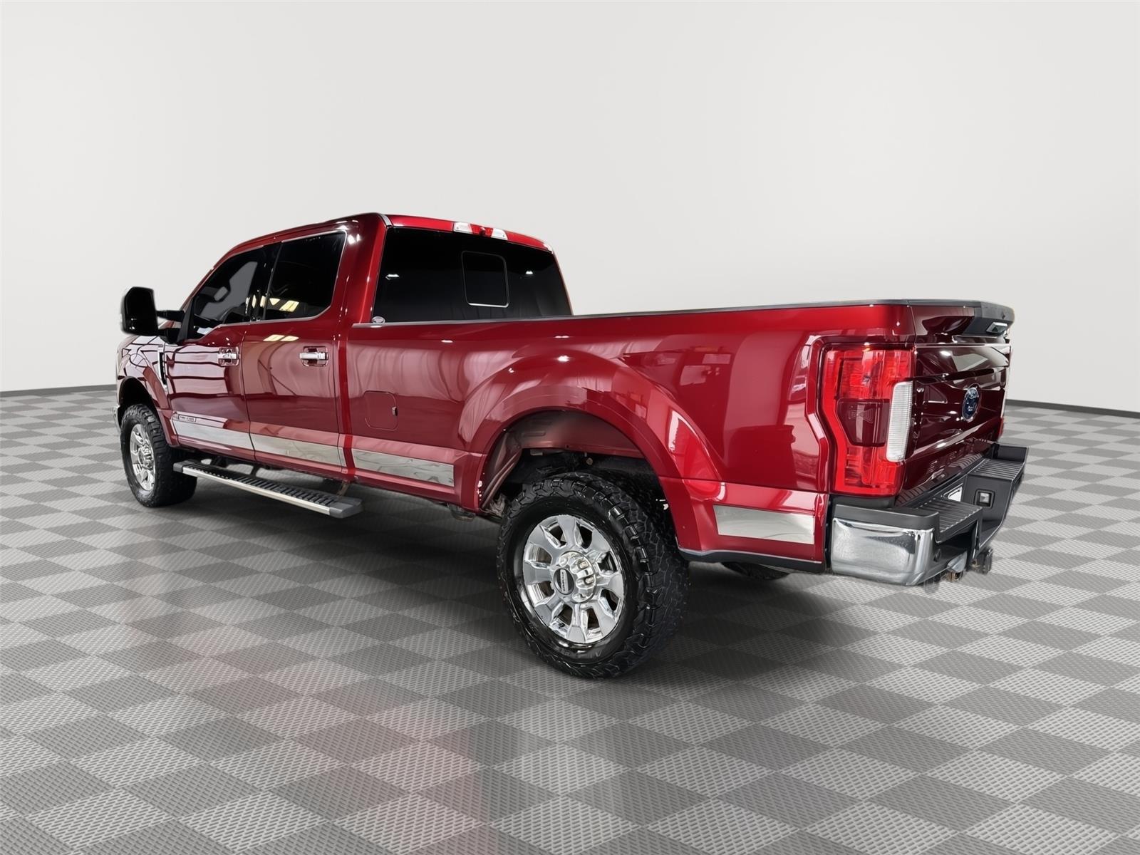 Vehicle photo 8