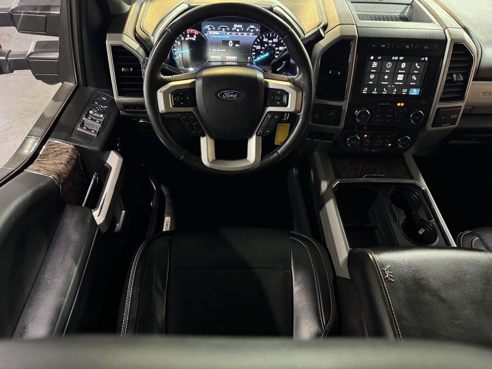 Vehicle photo 21