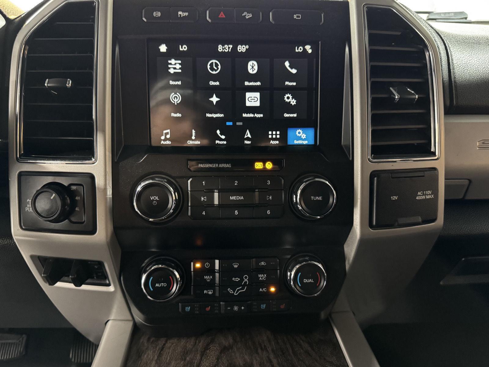 Vehicle photo 29