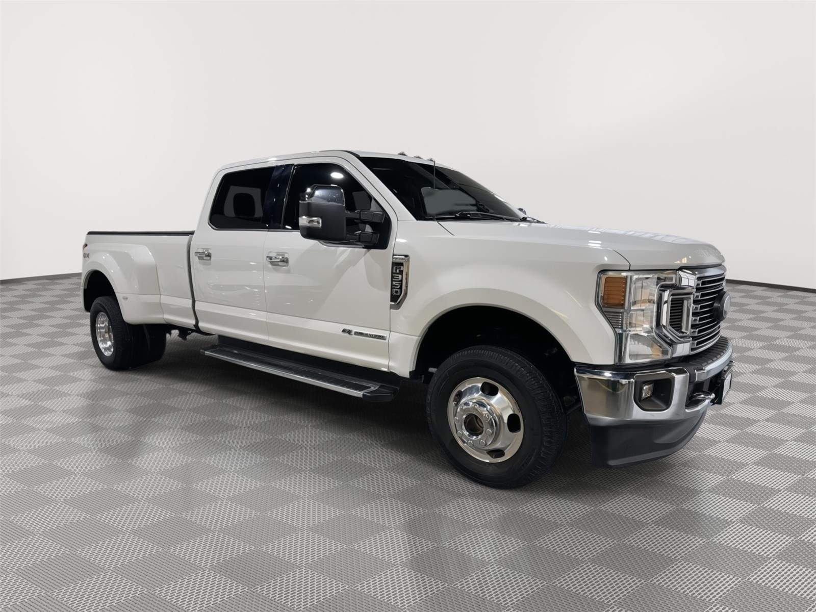 Vehicle photo 5