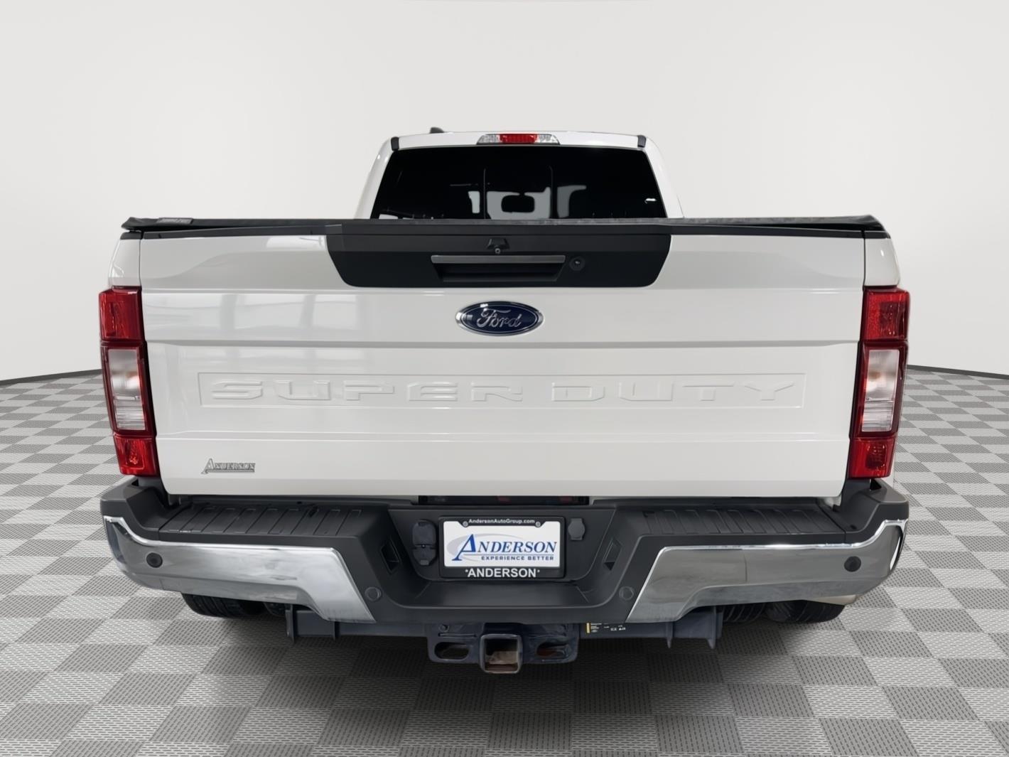 Vehicle photo 9