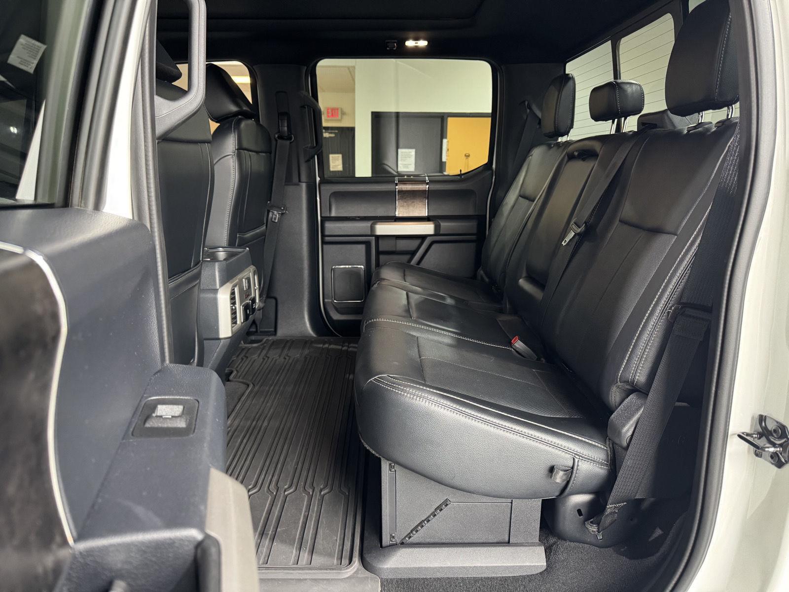 Vehicle photo 28