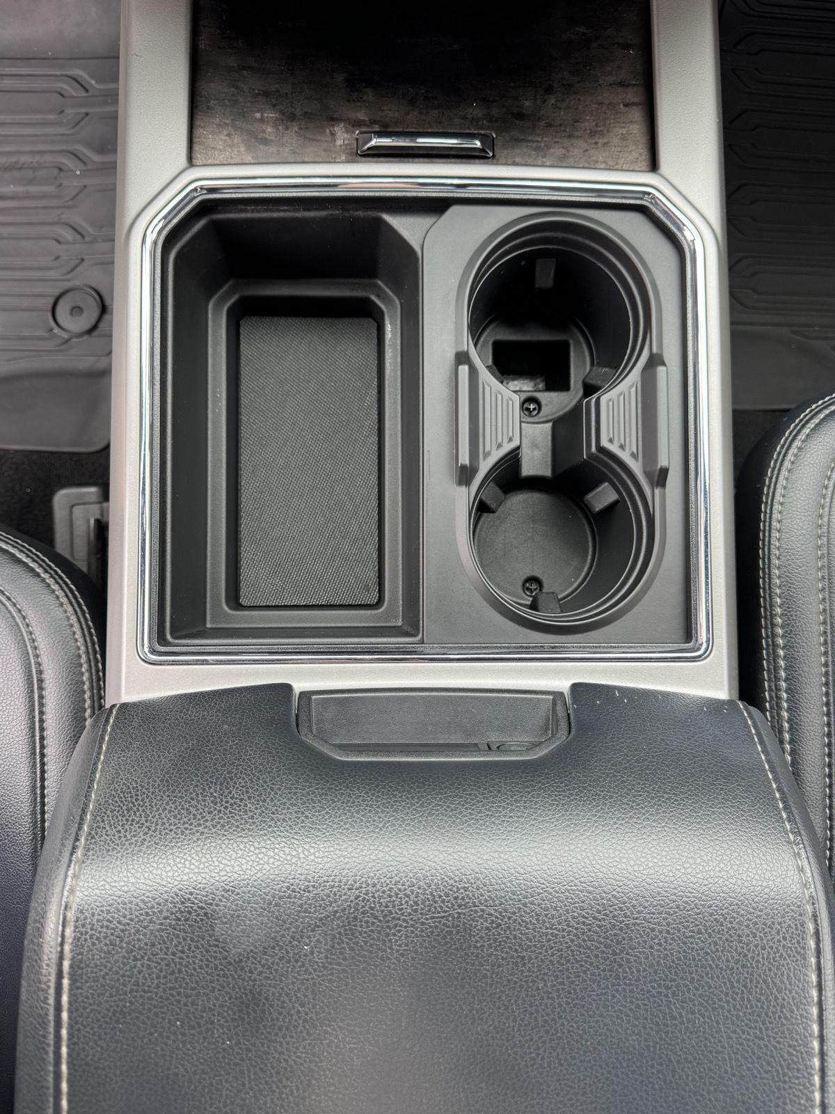 Vehicle photo 33