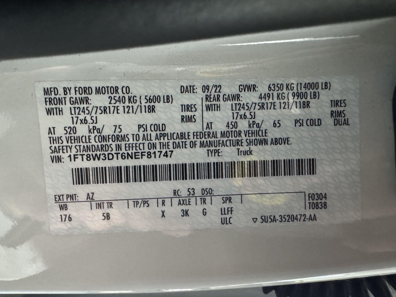 Vehicle photo 37