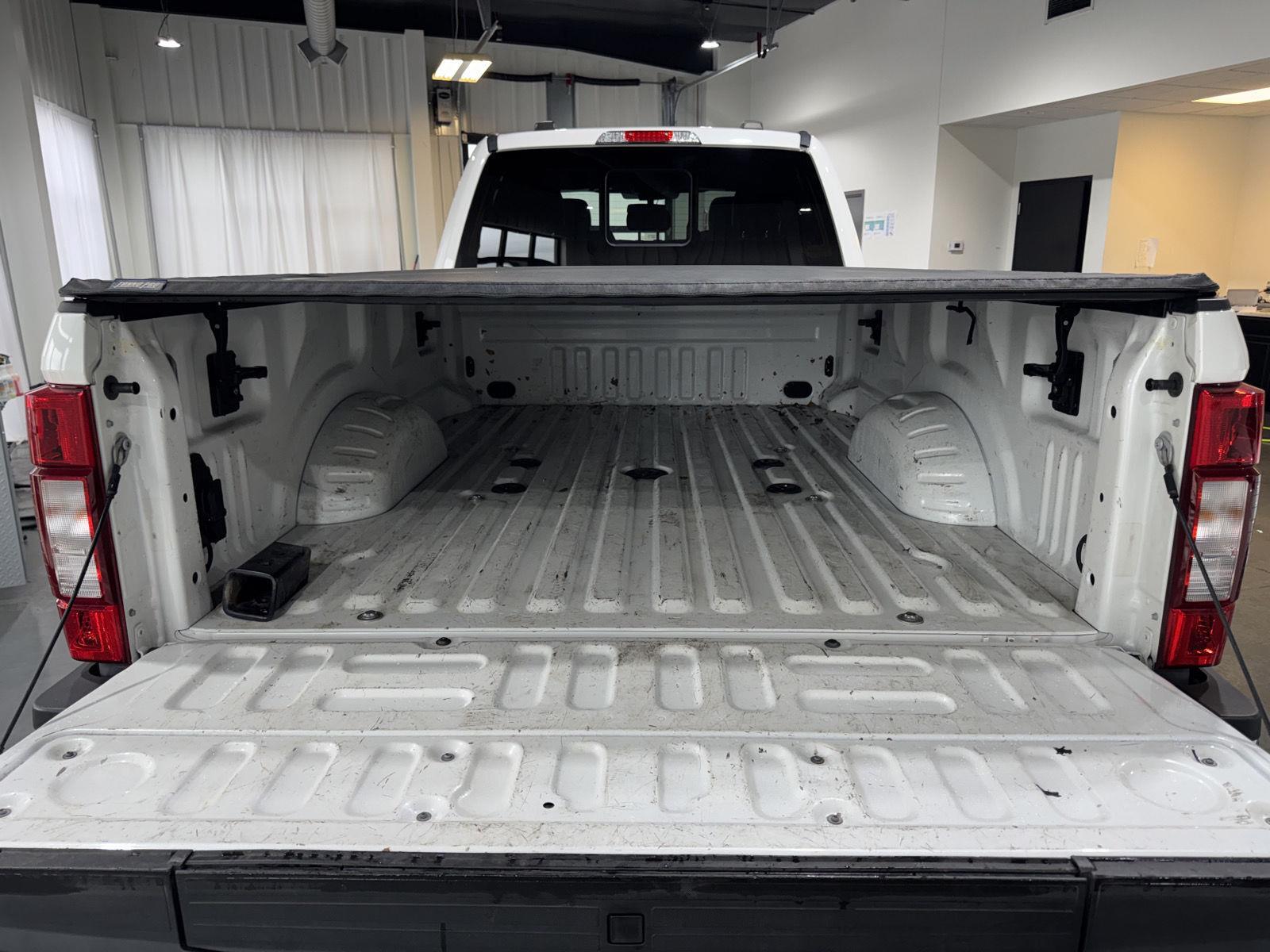 Vehicle photo 40