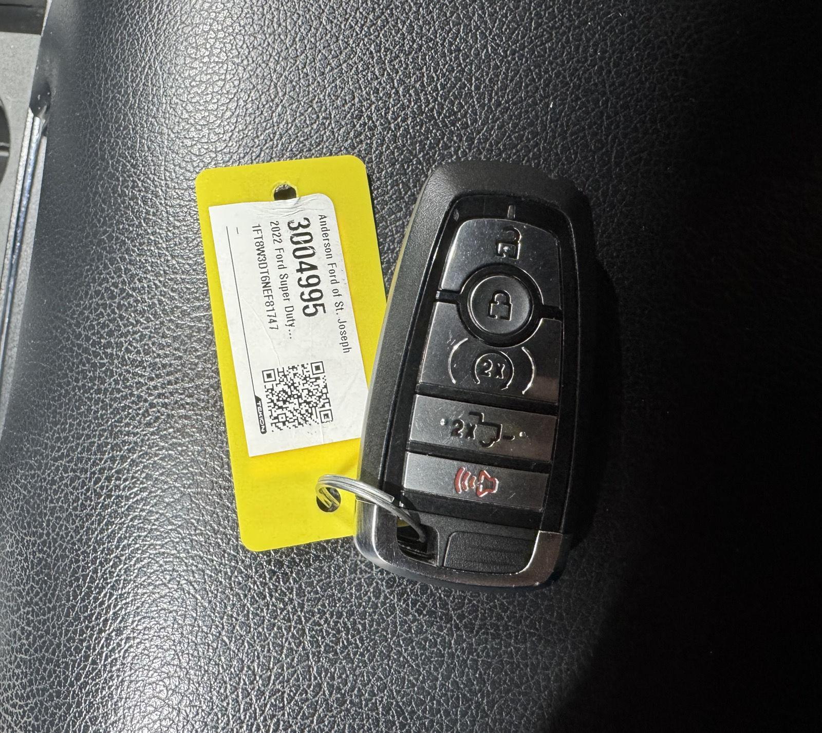 Vehicle photo 42