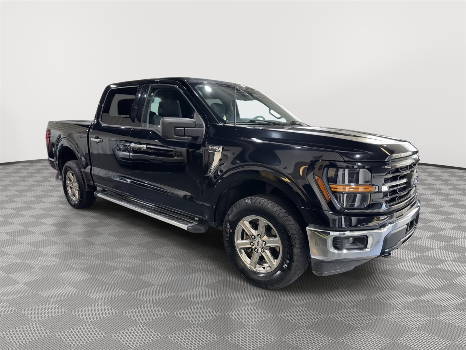 Vehicle photo 5
