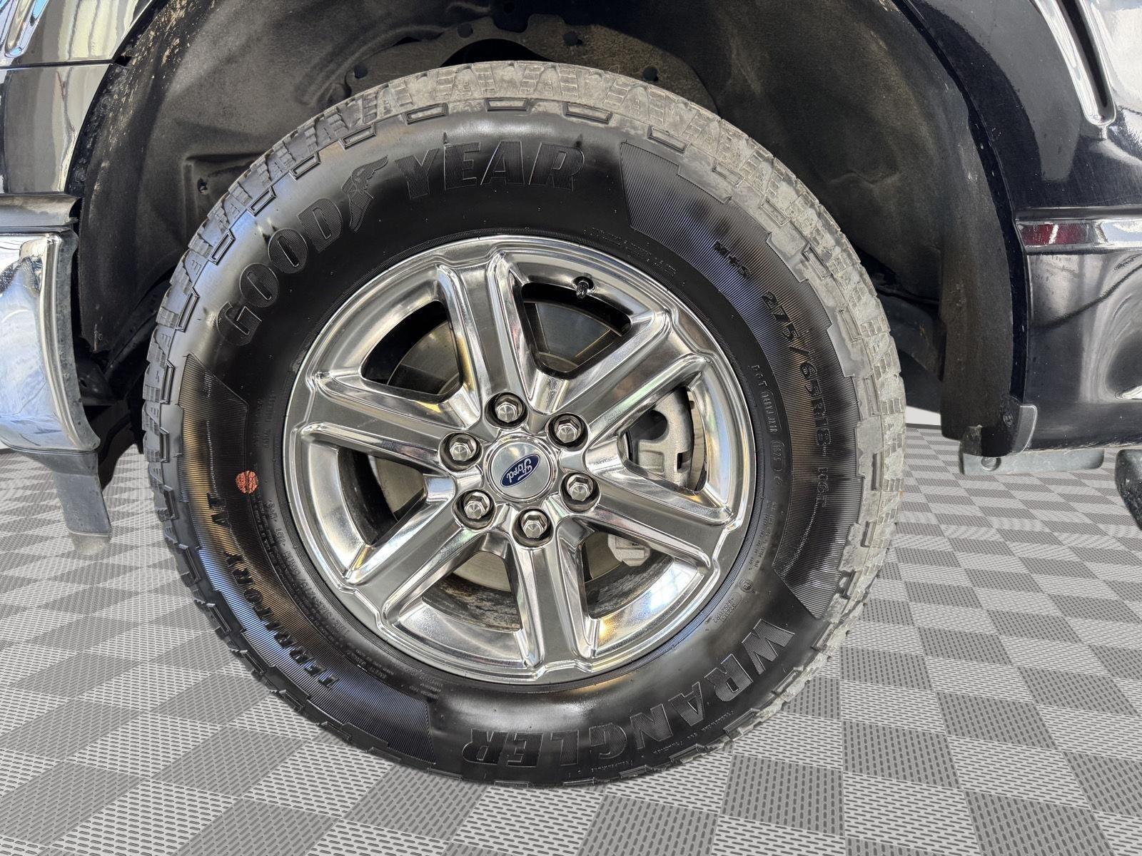 Vehicle photo 10