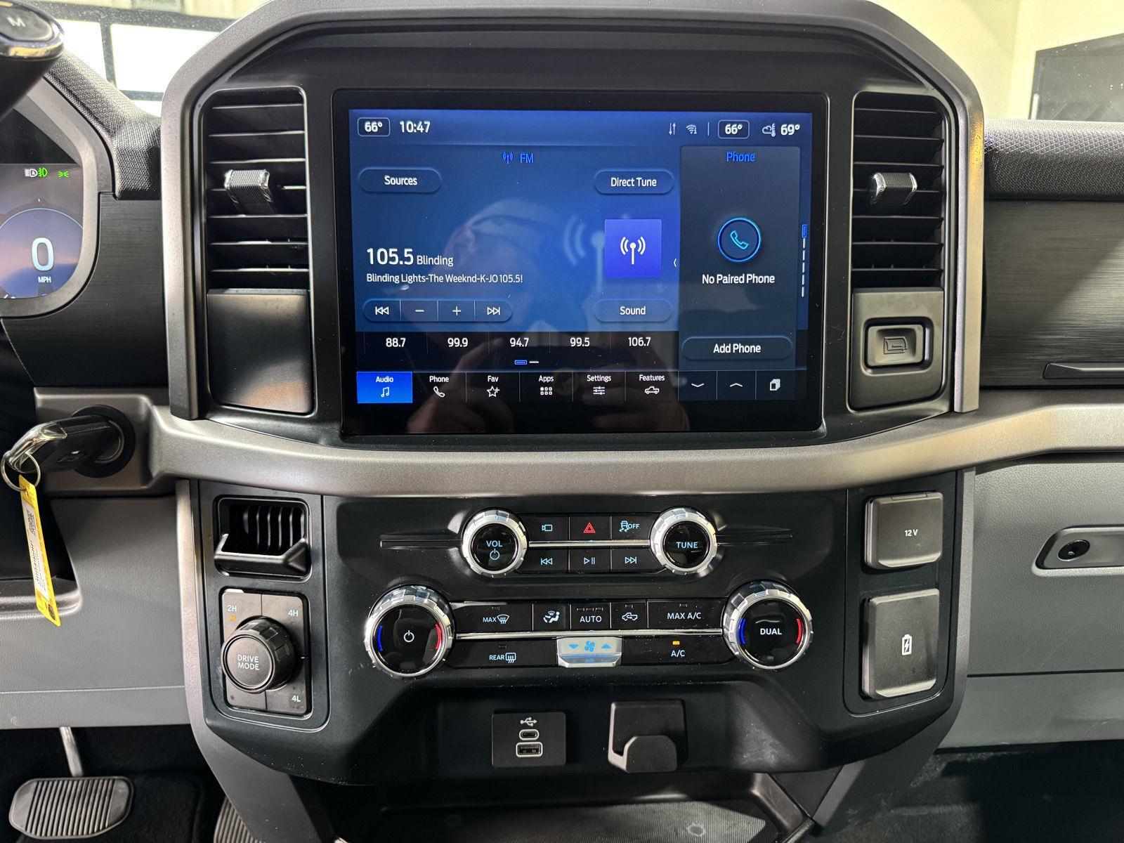 Vehicle photo 31