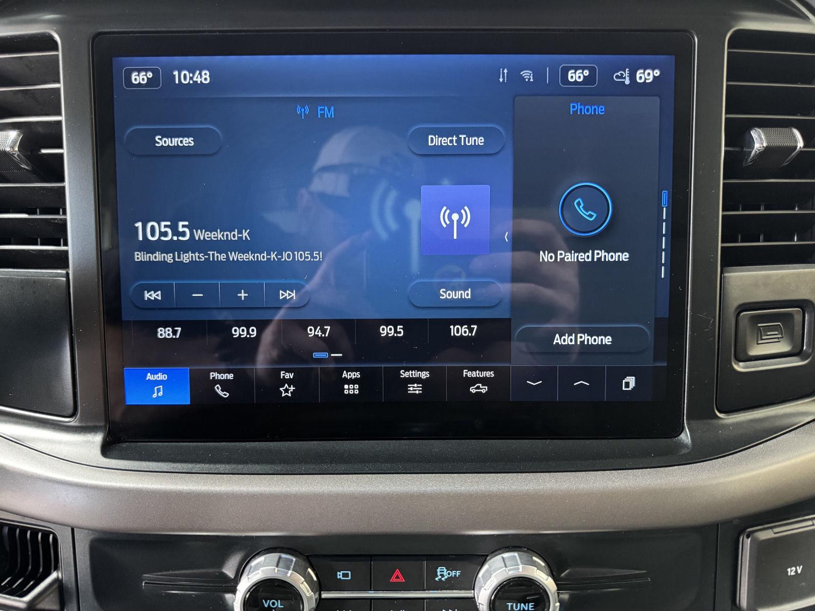 Vehicle photo 33