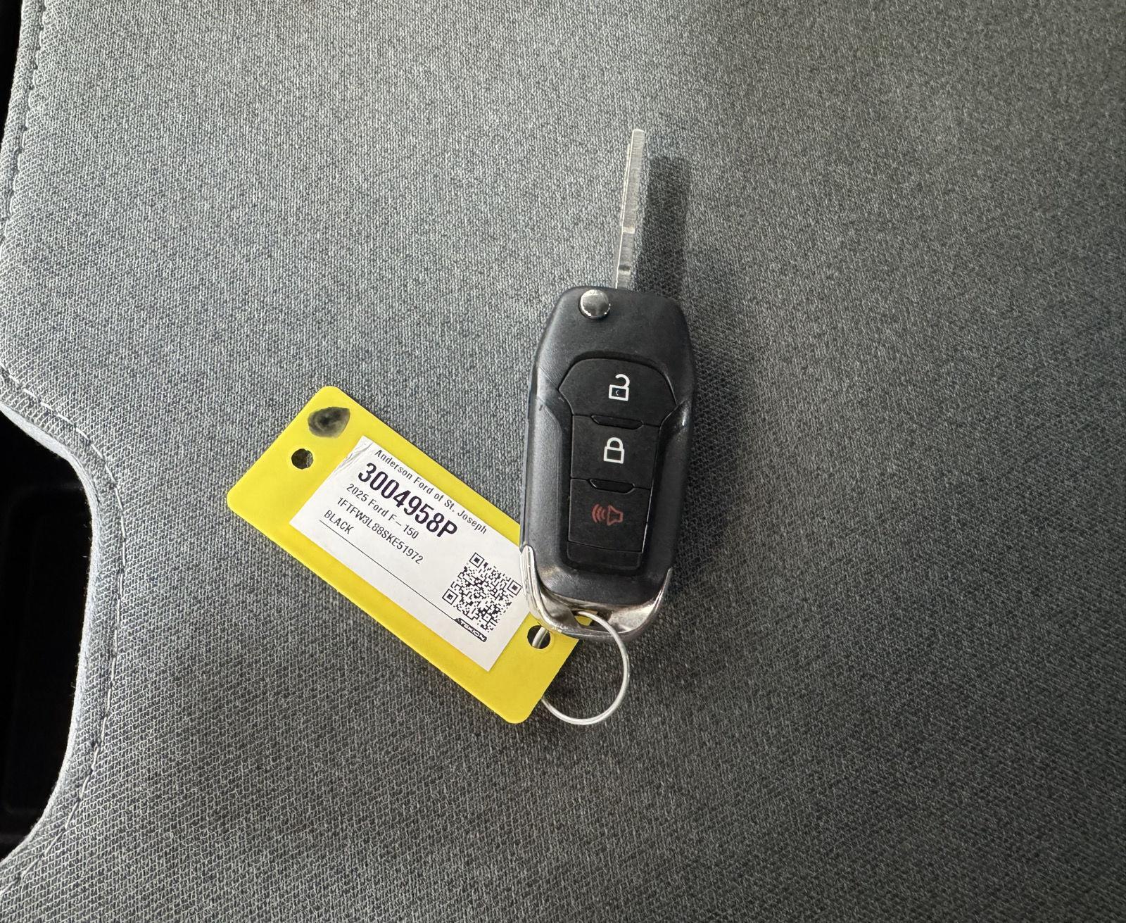 Vehicle photo 42