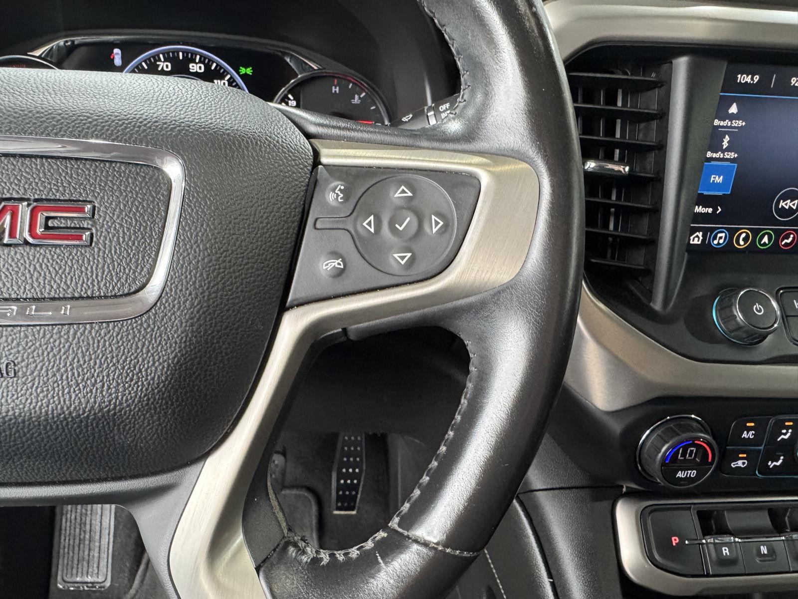 Vehicle photo 15