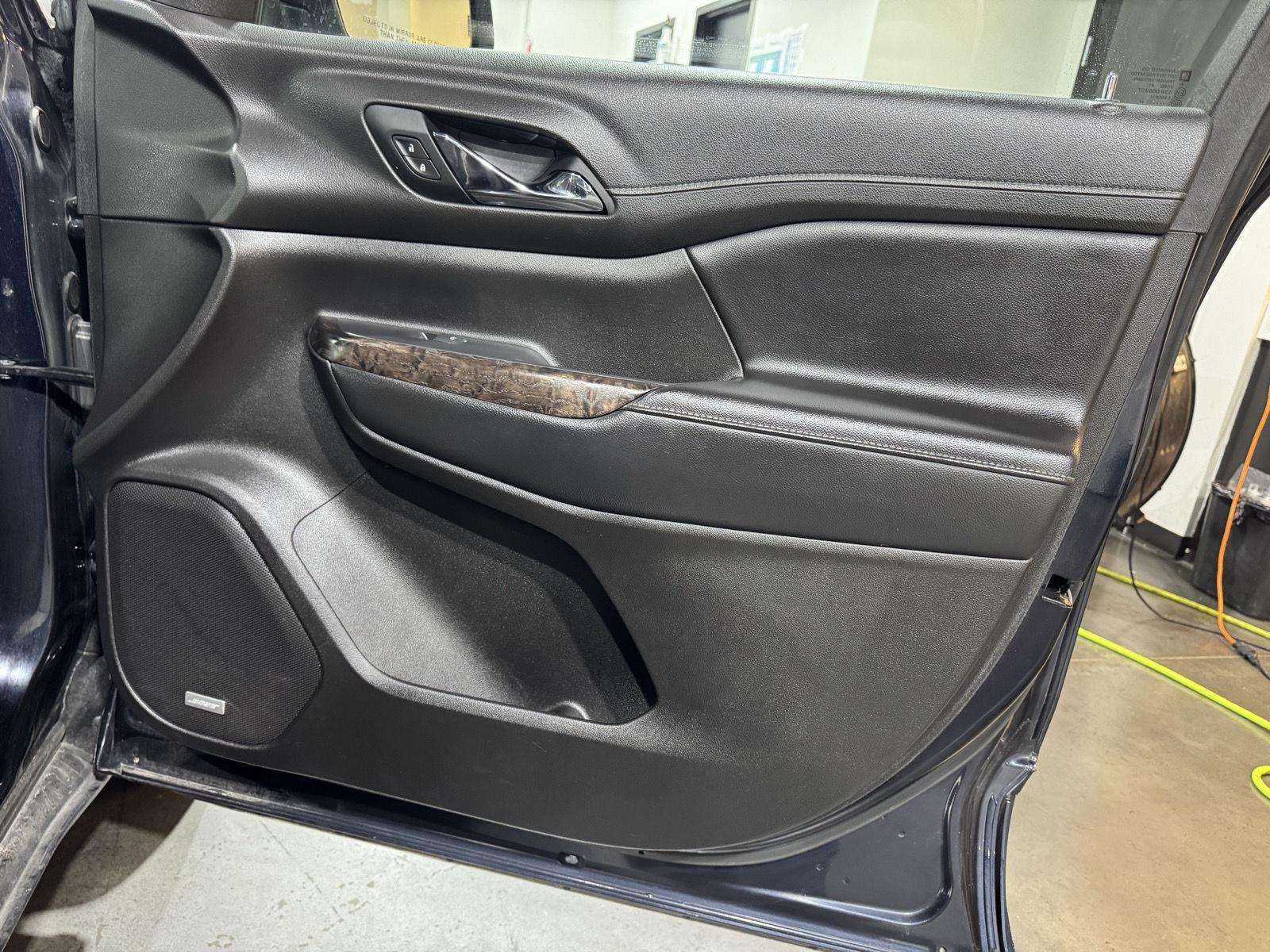 Vehicle photo 21