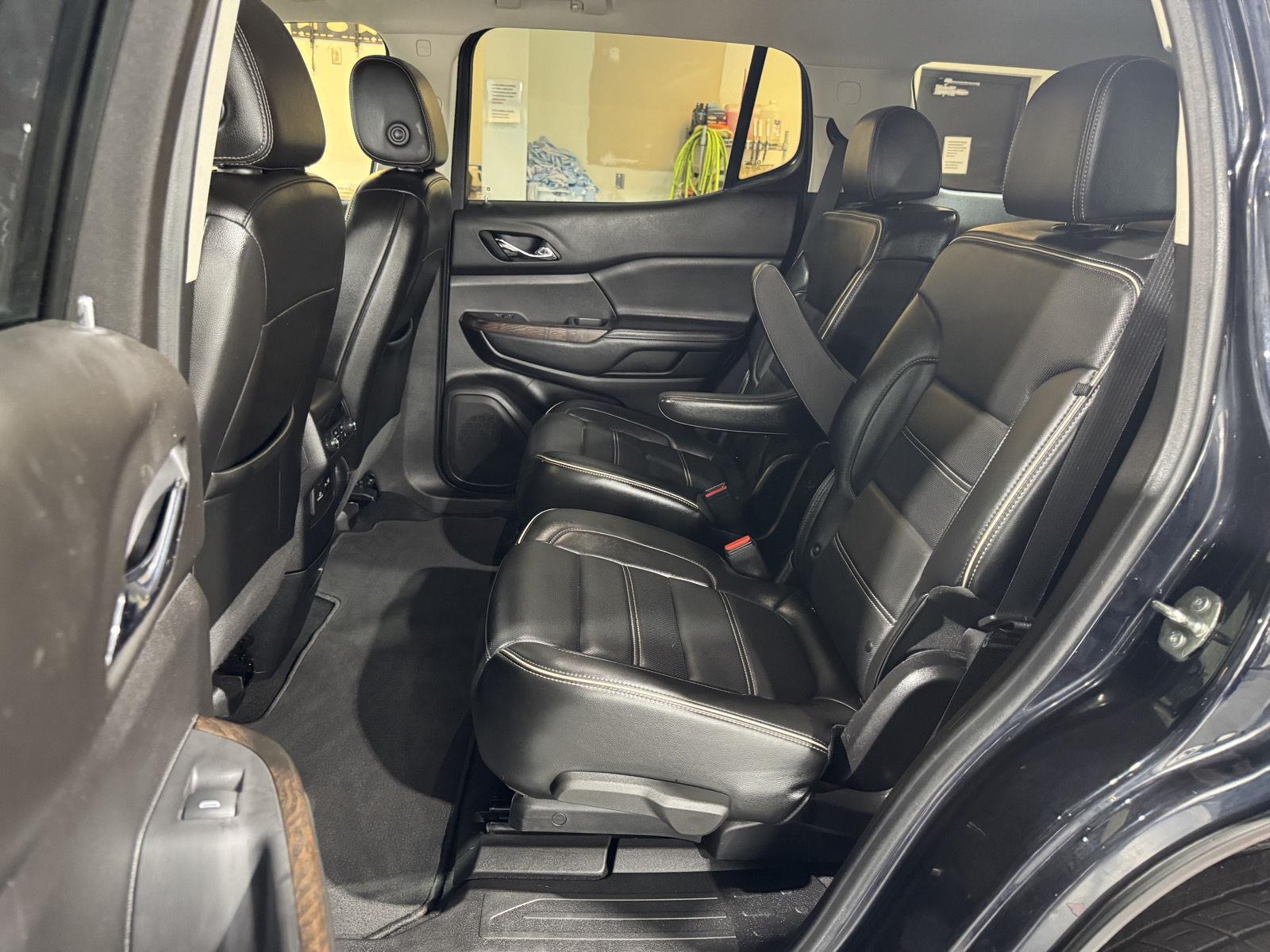 Vehicle photo 27