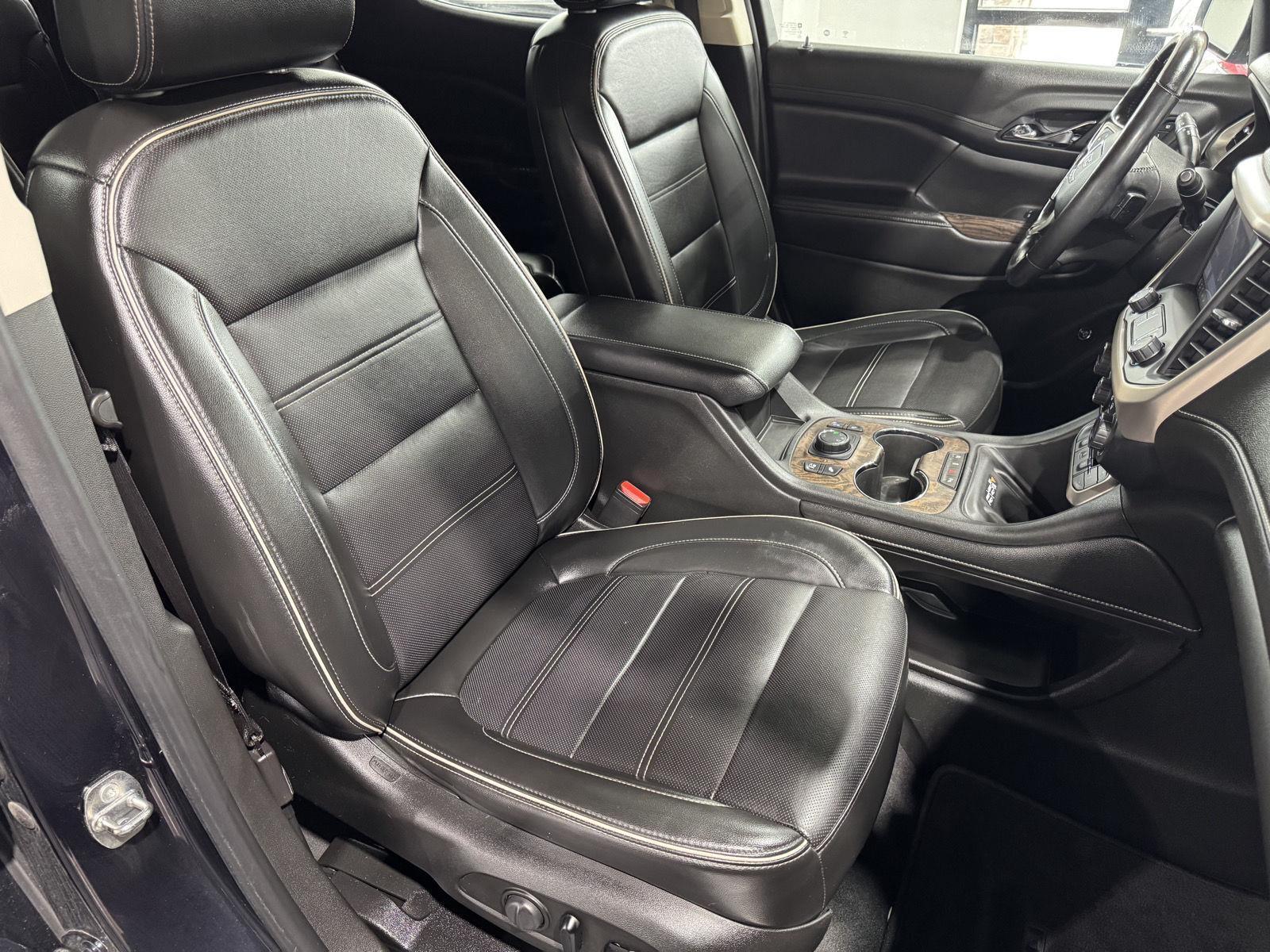 Vehicle photo 31