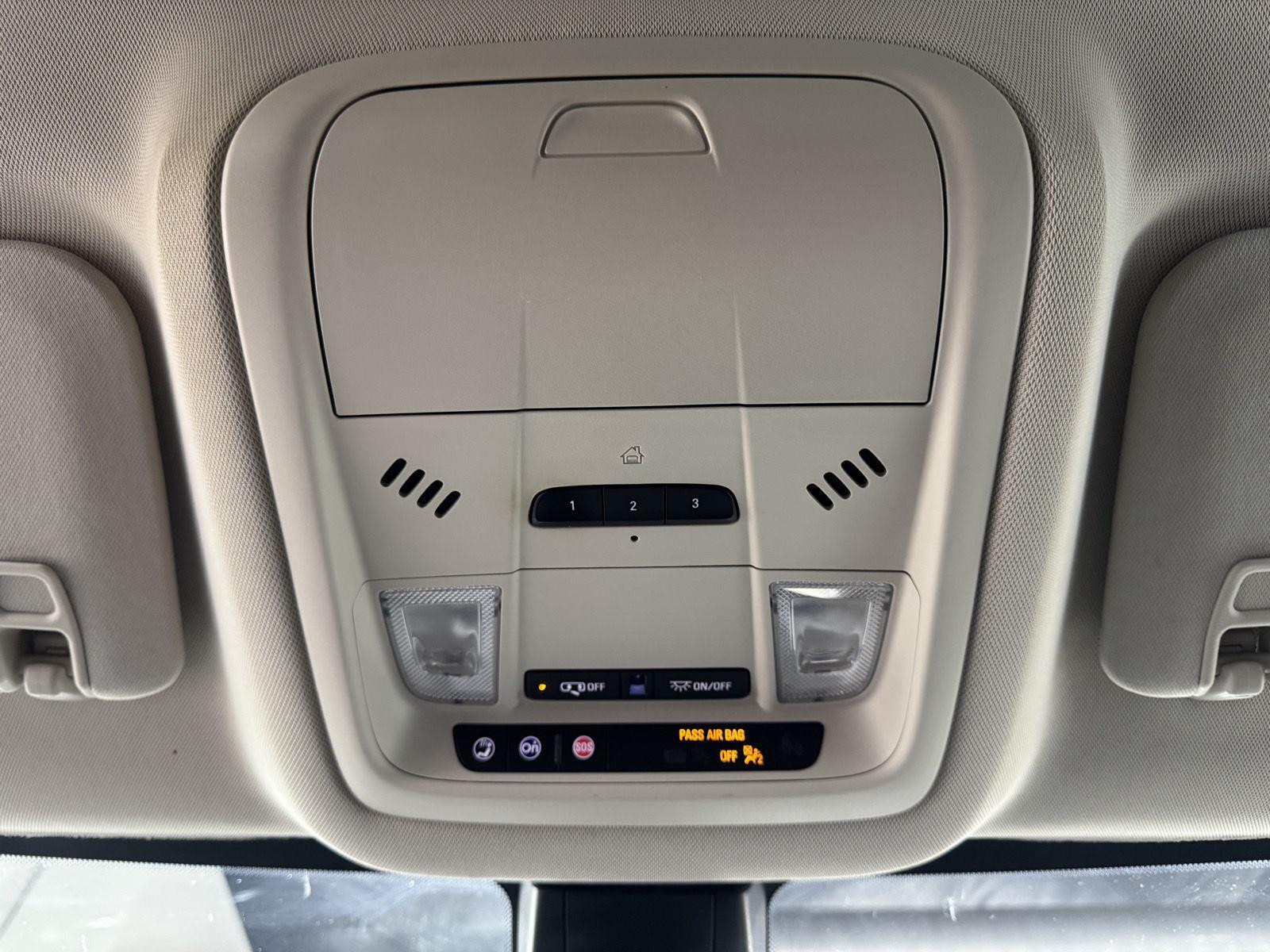 Vehicle photo 32