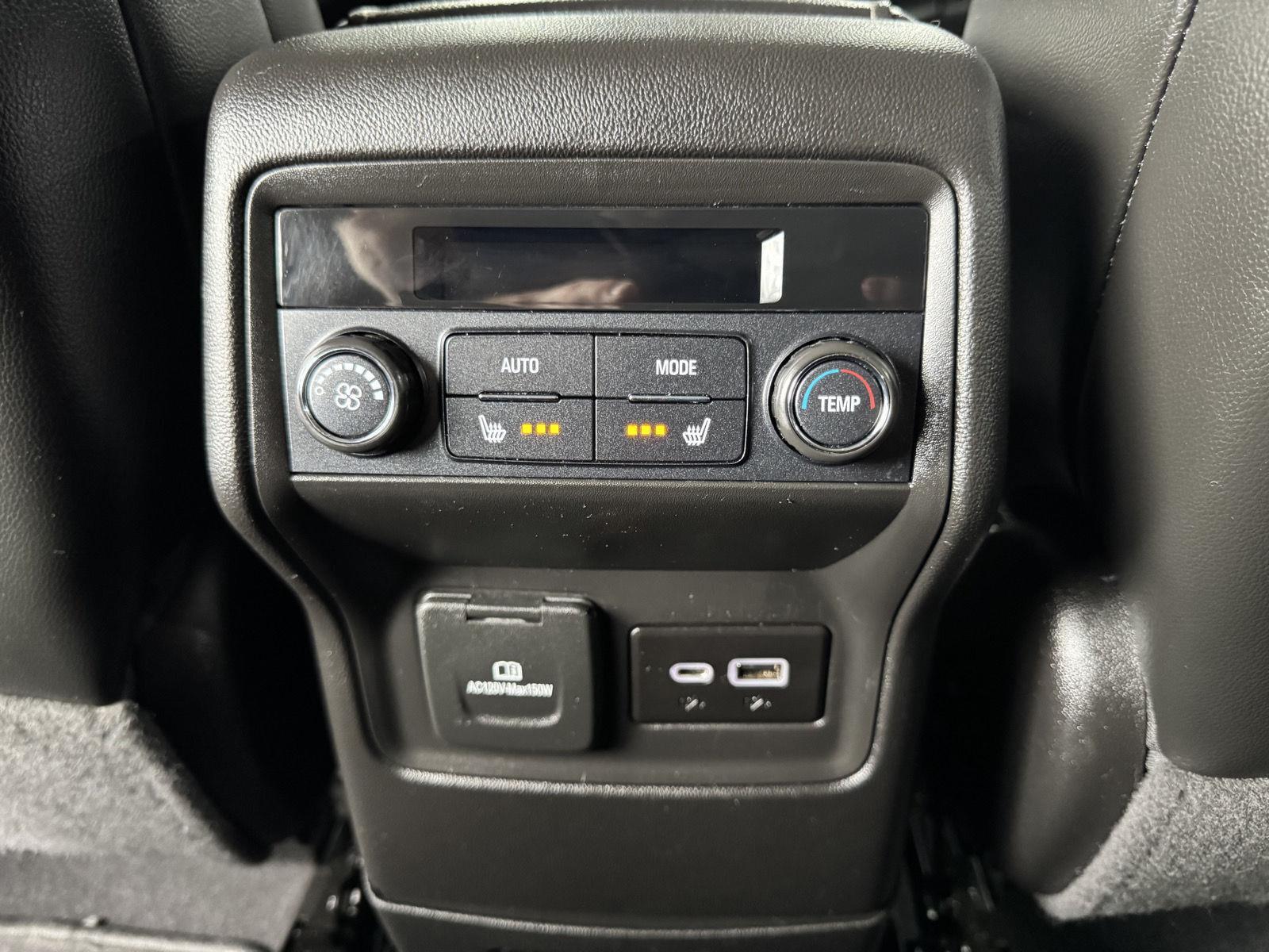Vehicle photo 38