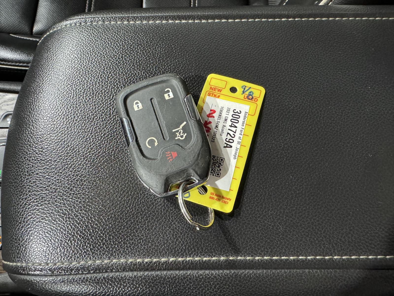 Vehicle photo 44