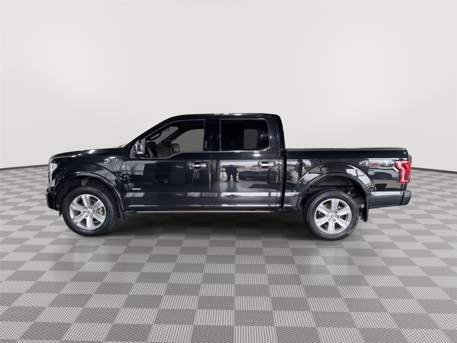 Vehicle photo 2