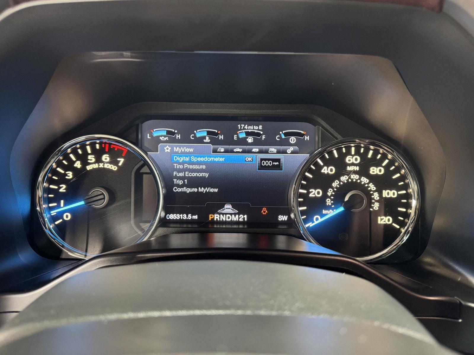 Vehicle photo 3