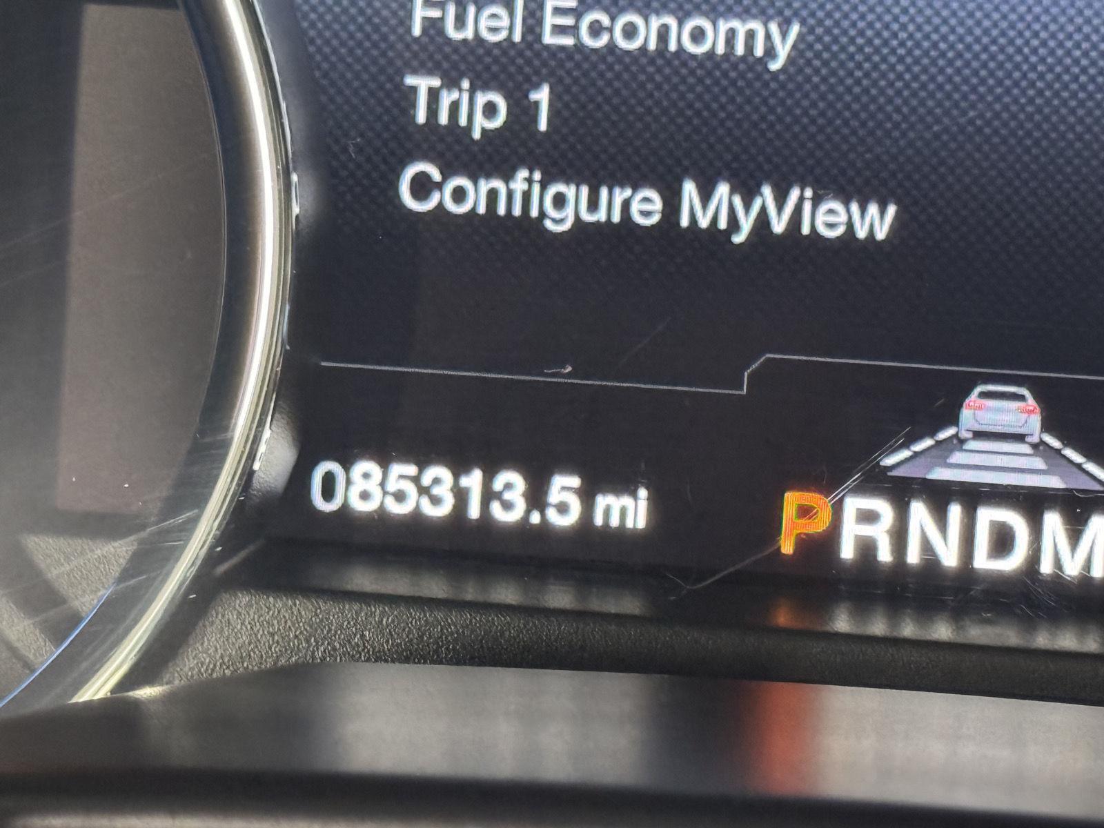 Vehicle photo 4