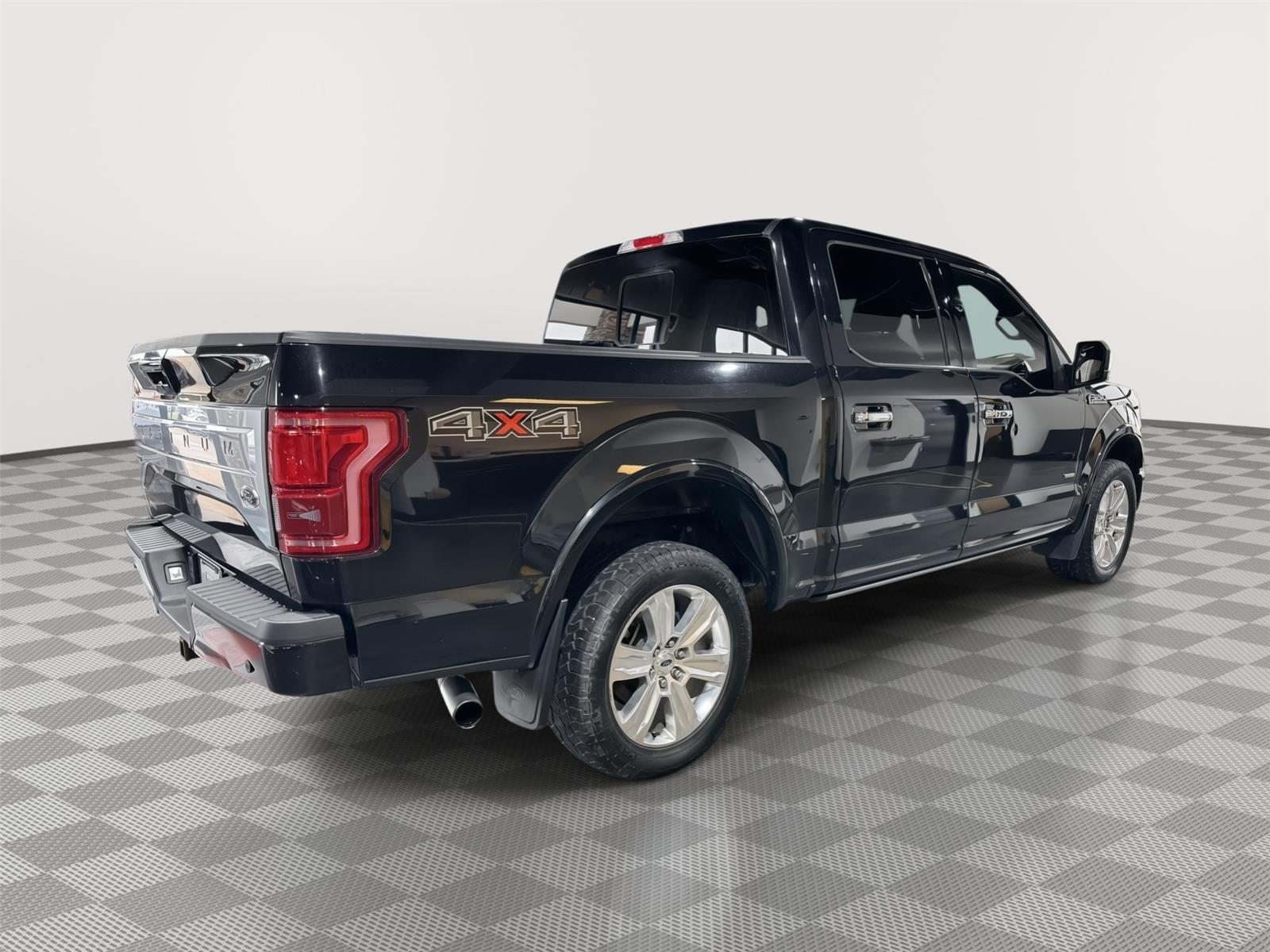Vehicle photo 8