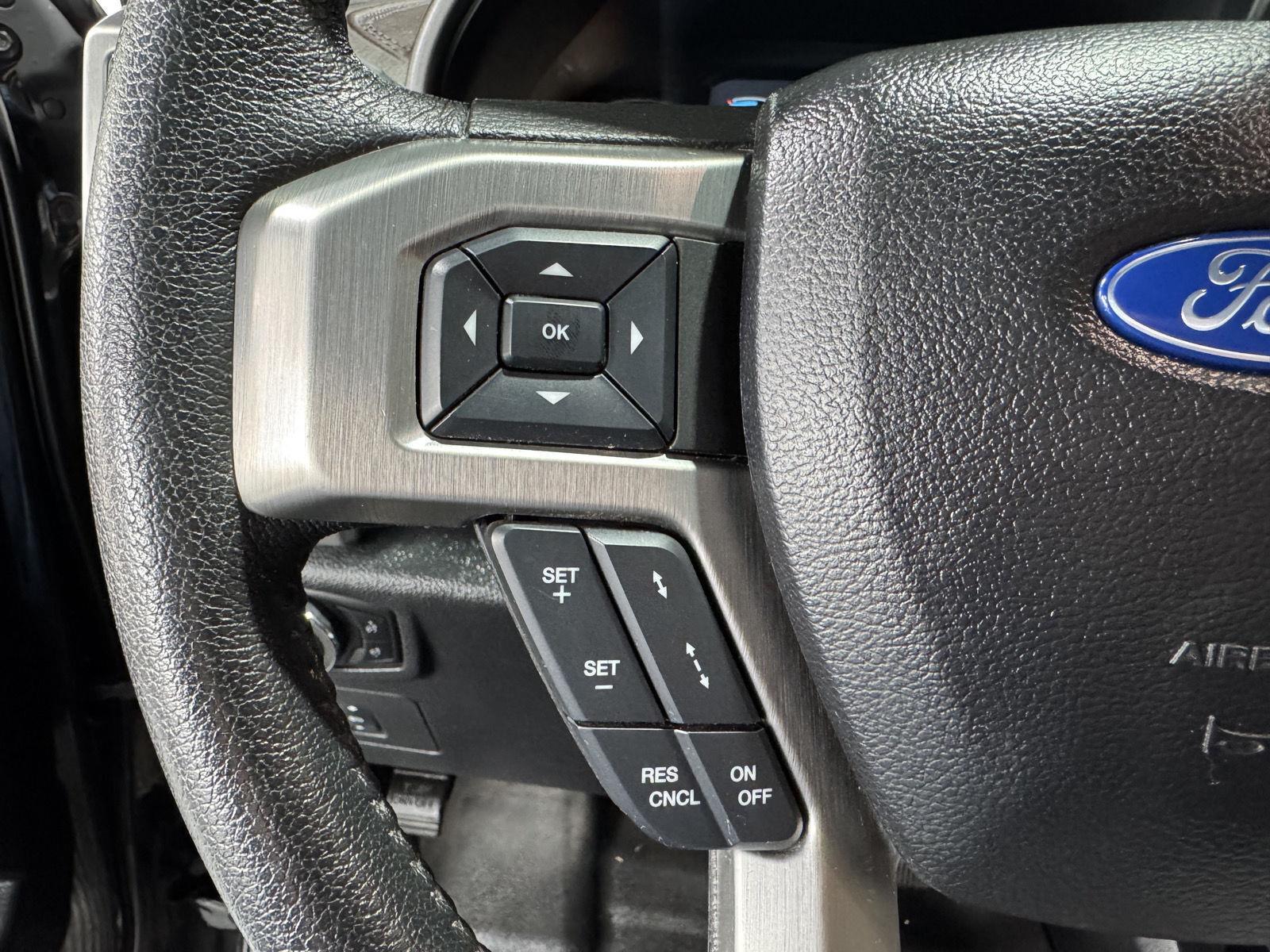 Vehicle photo 15