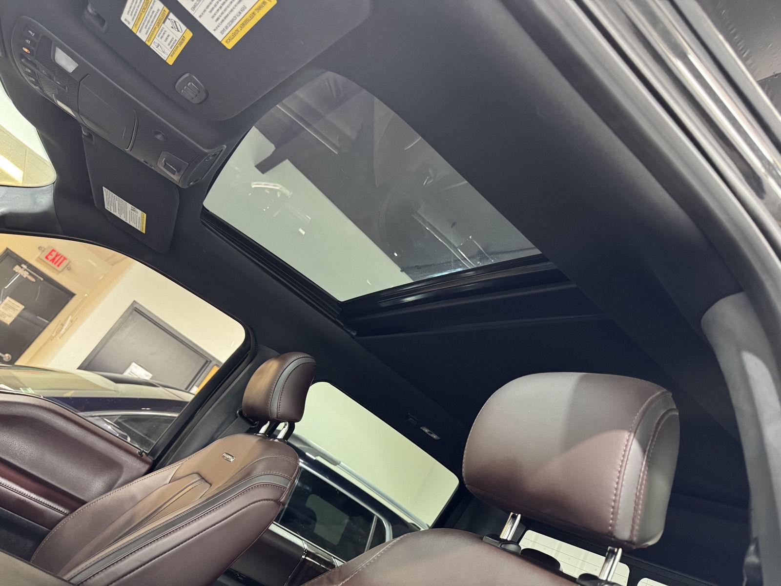 Vehicle photo 32