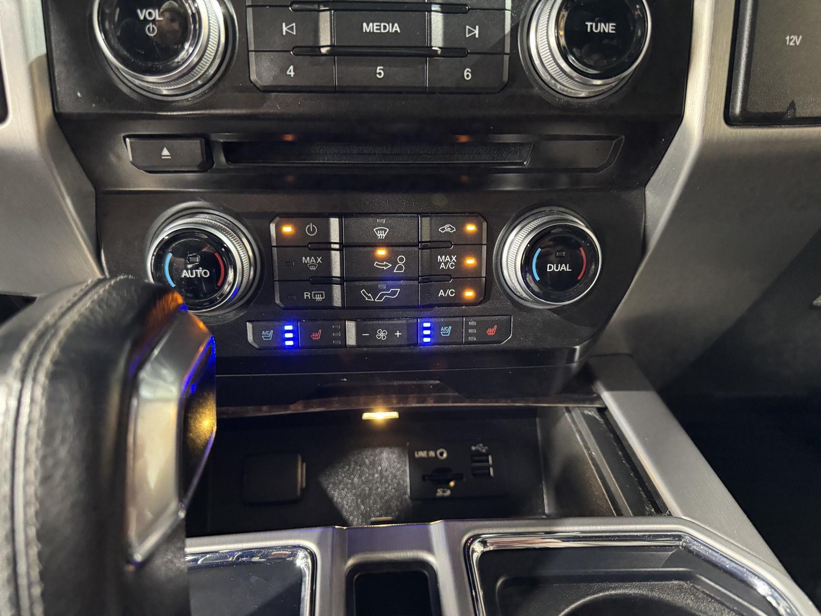 Vehicle photo 35