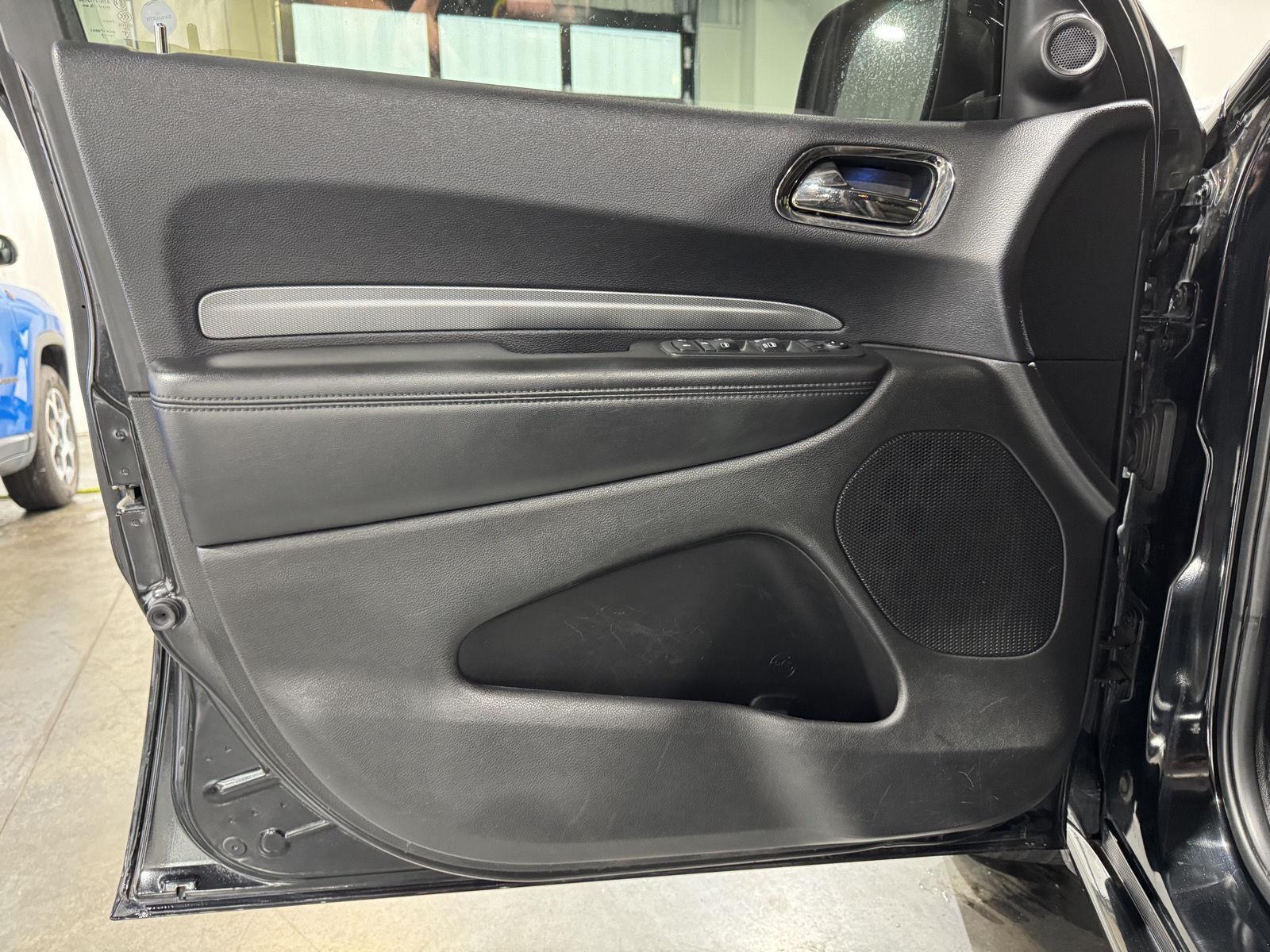 Vehicle photo 18