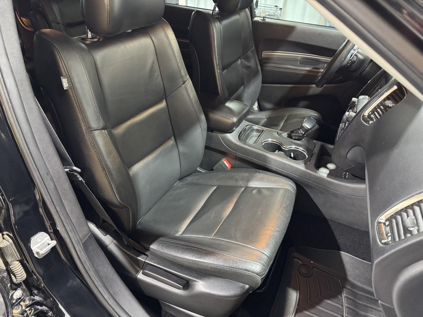 Vehicle photo 25