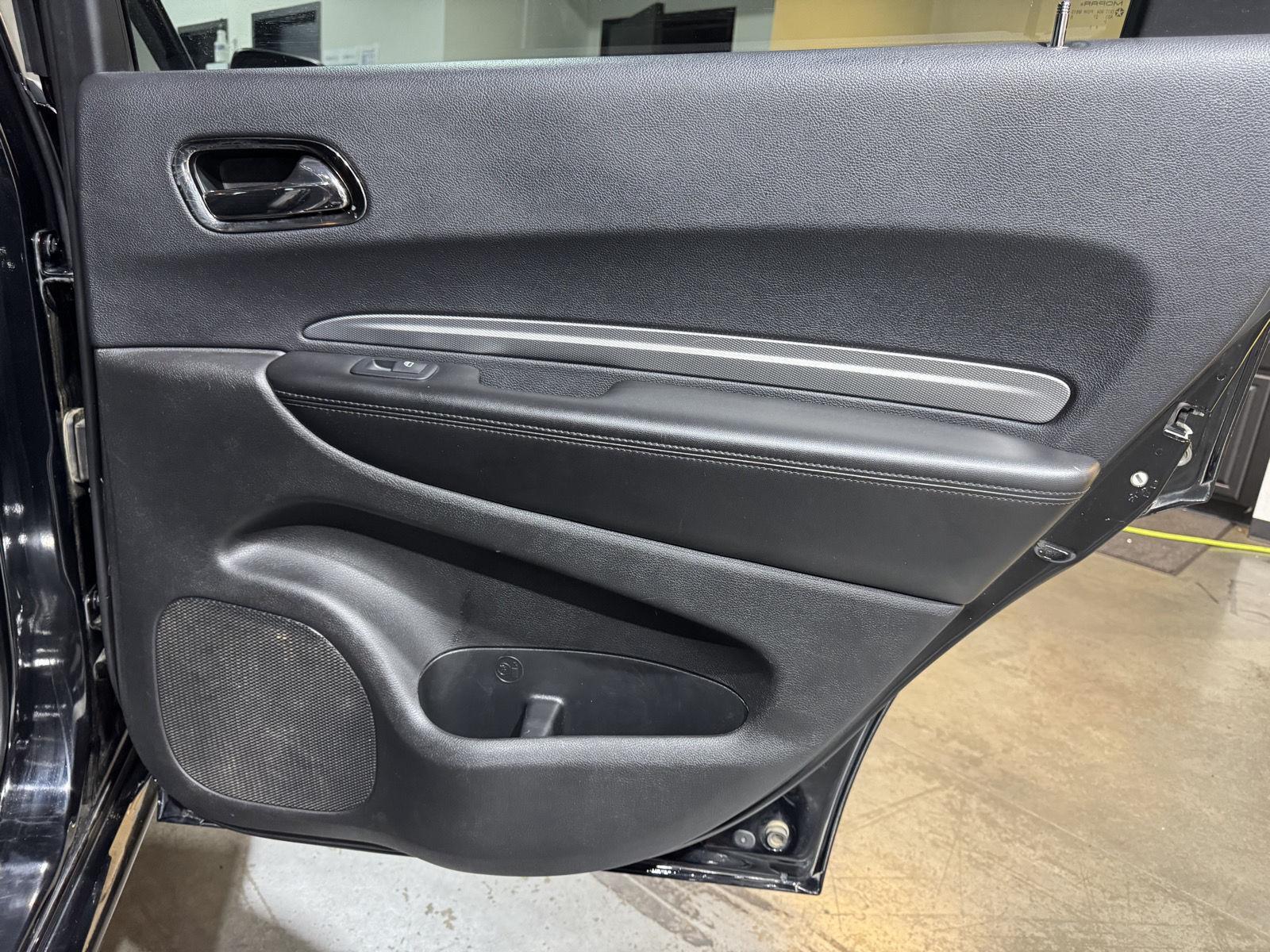 Vehicle photo 26