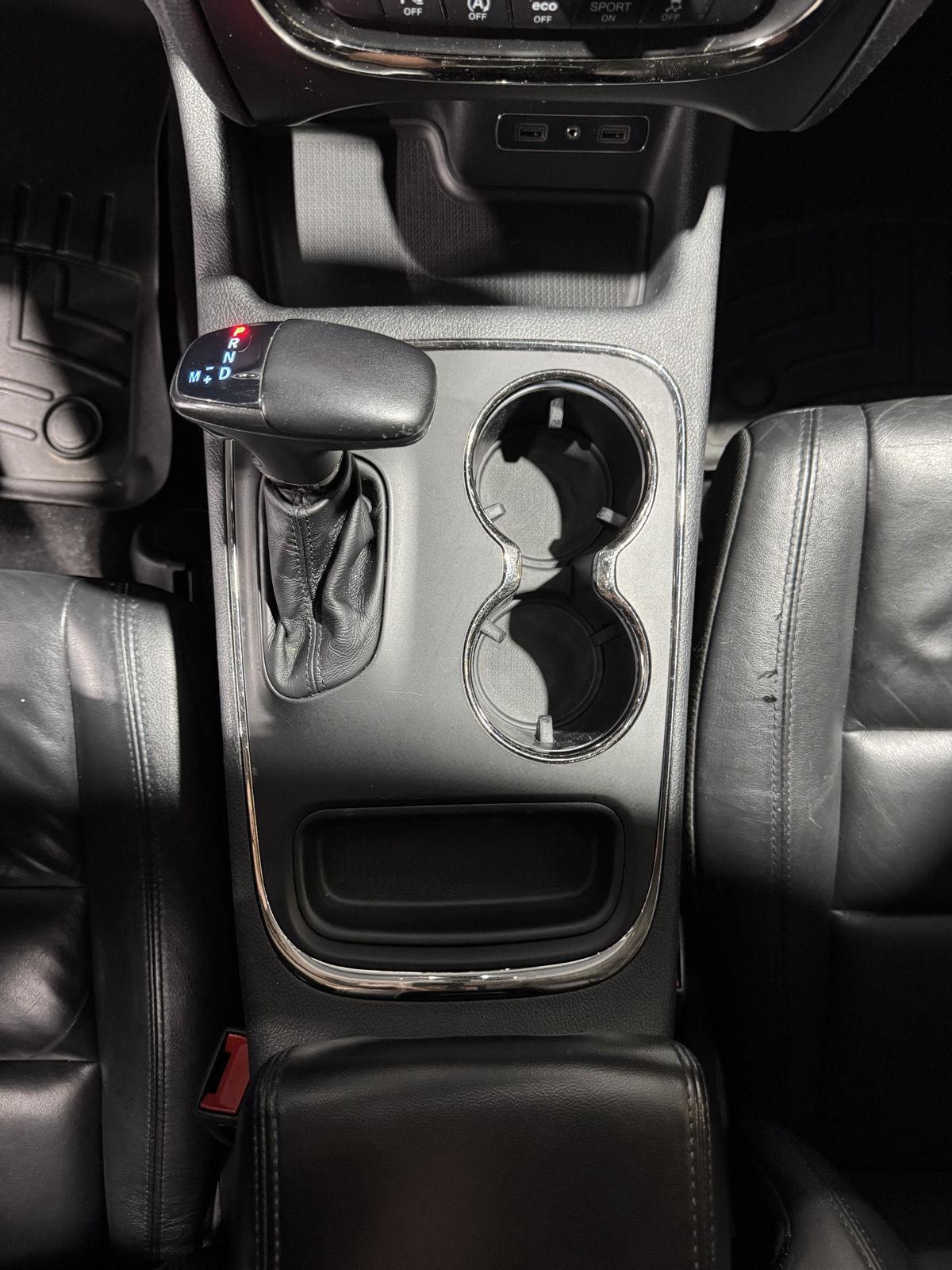 Vehicle photo 37