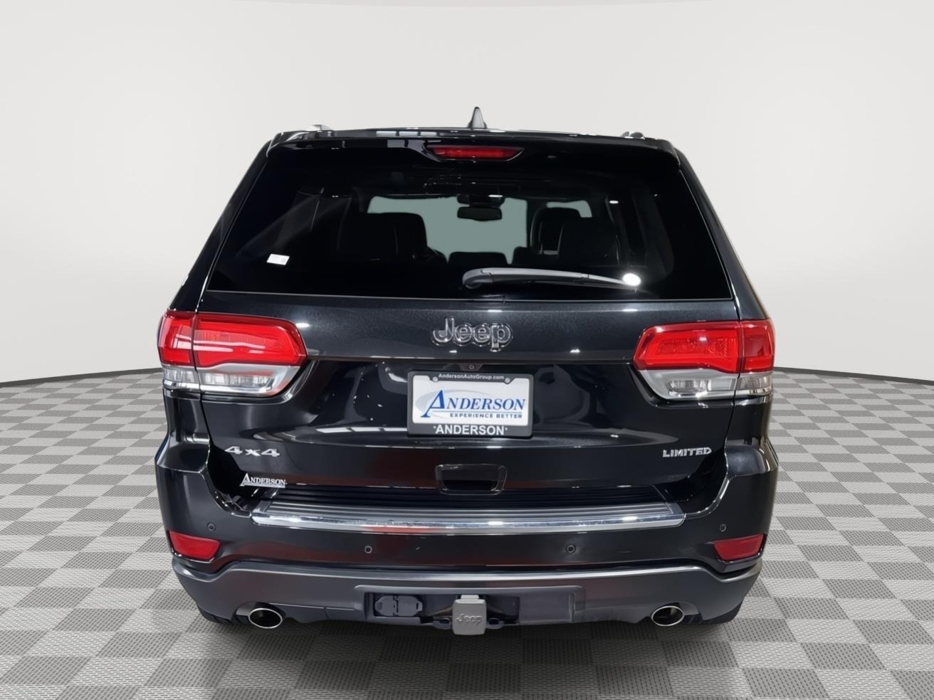 Vehicle photo 9