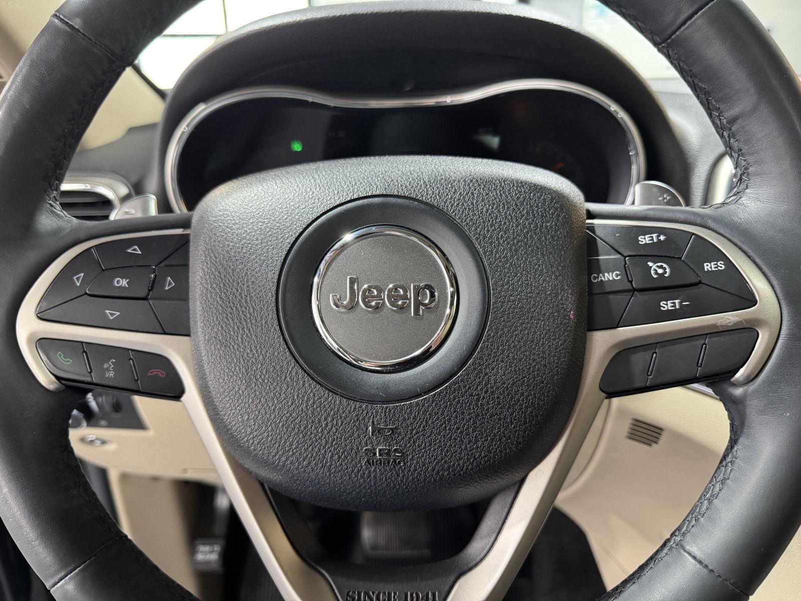 Vehicle photo 13