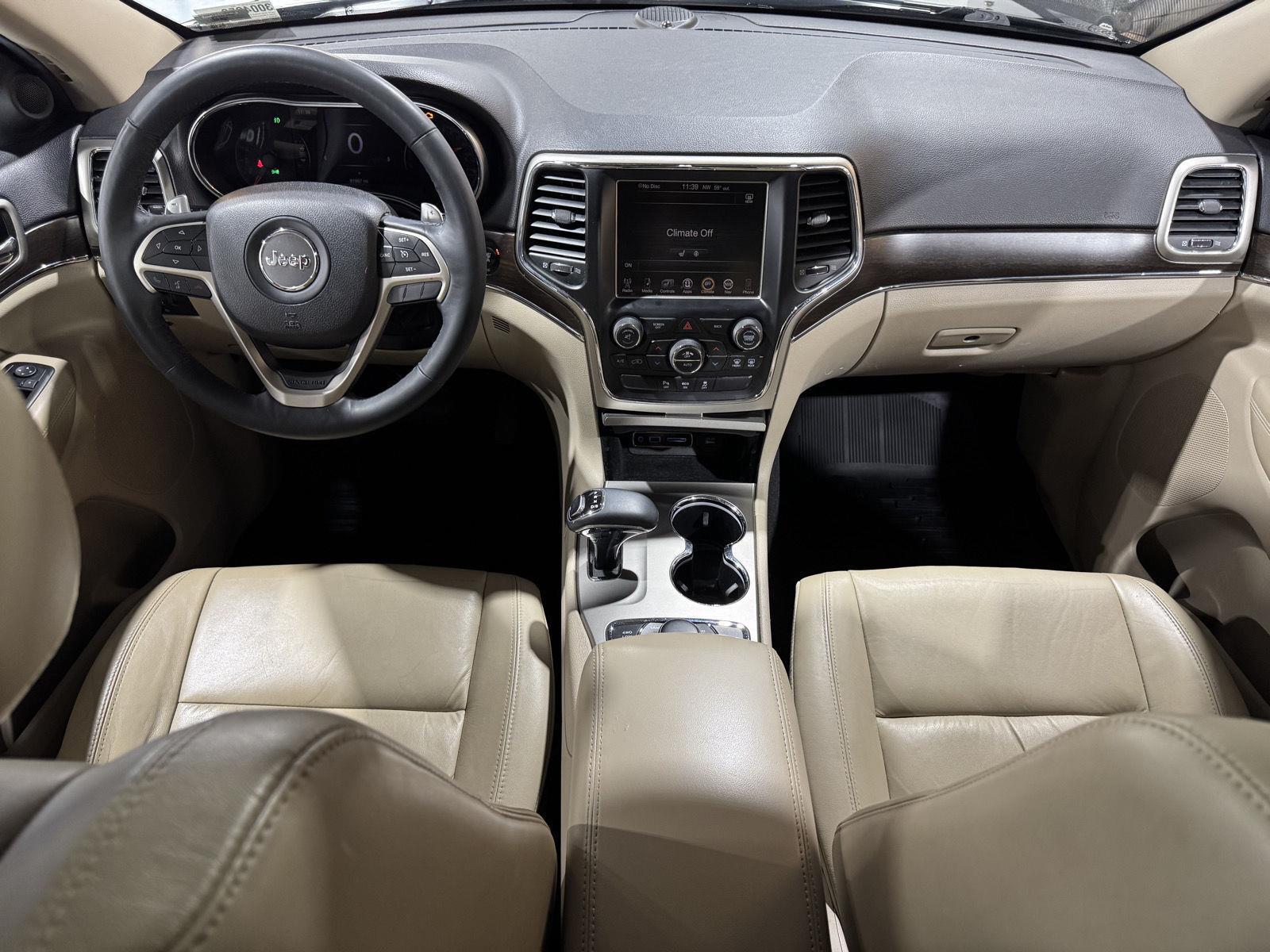 Vehicle photo 21