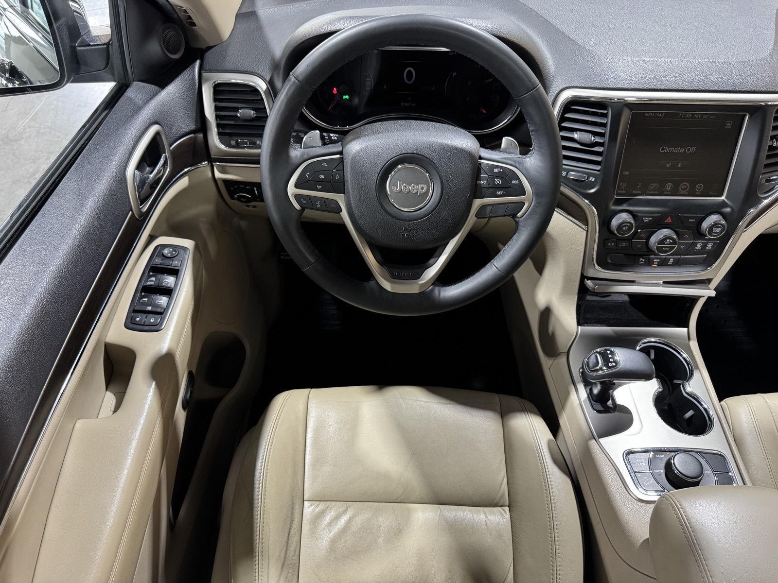 Vehicle photo 22