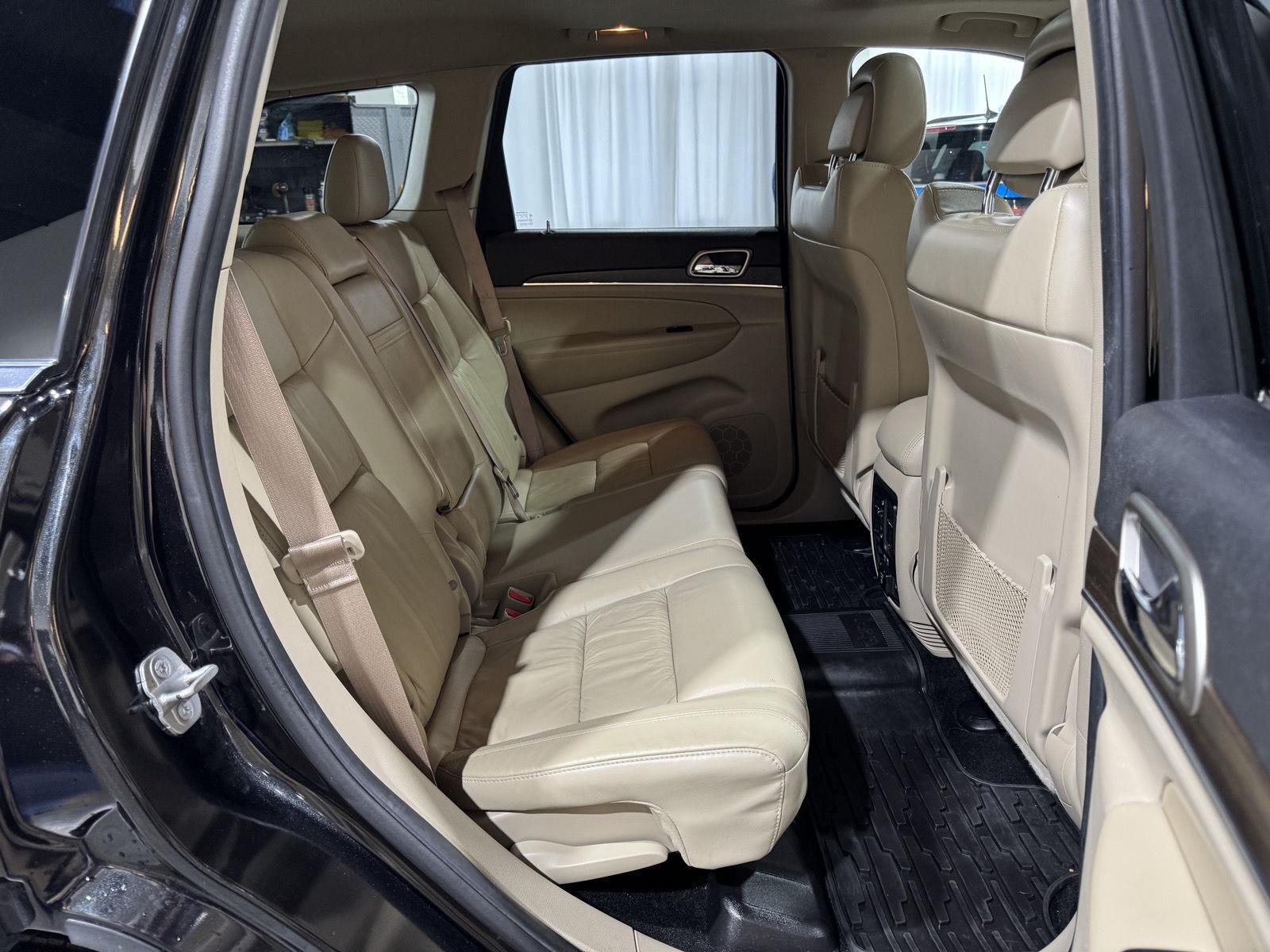 Vehicle photo 27