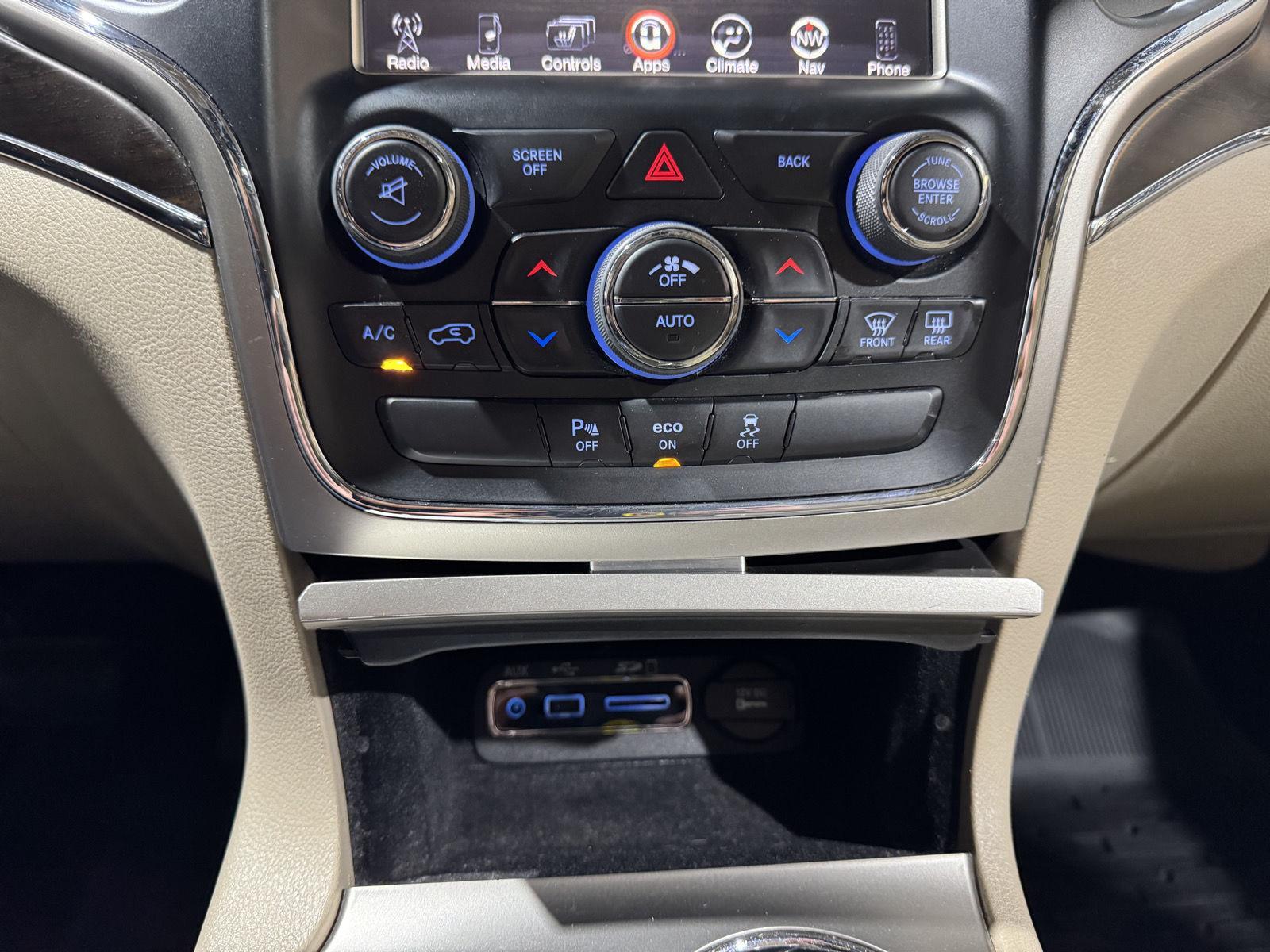 Vehicle photo 32