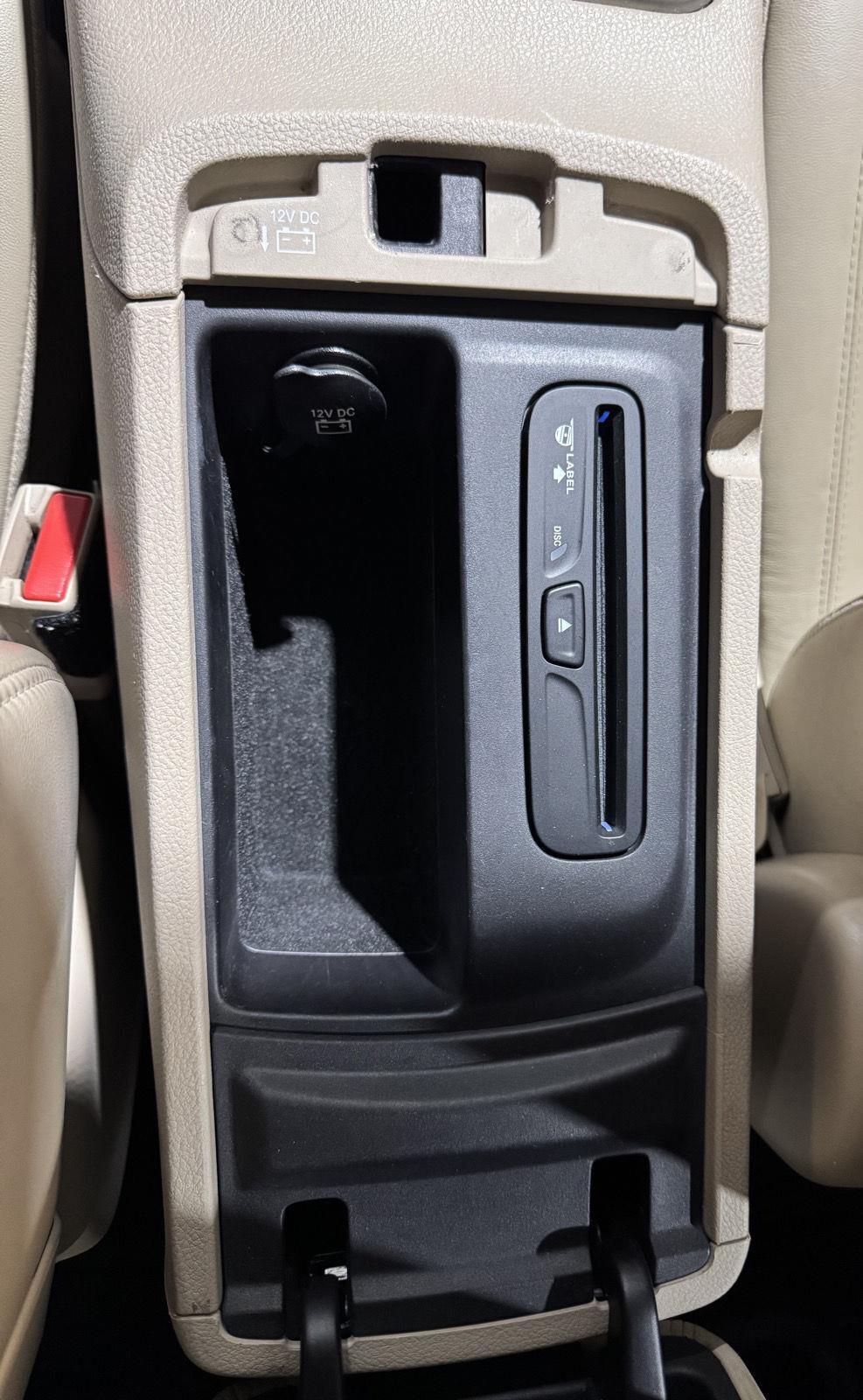 Vehicle photo 37