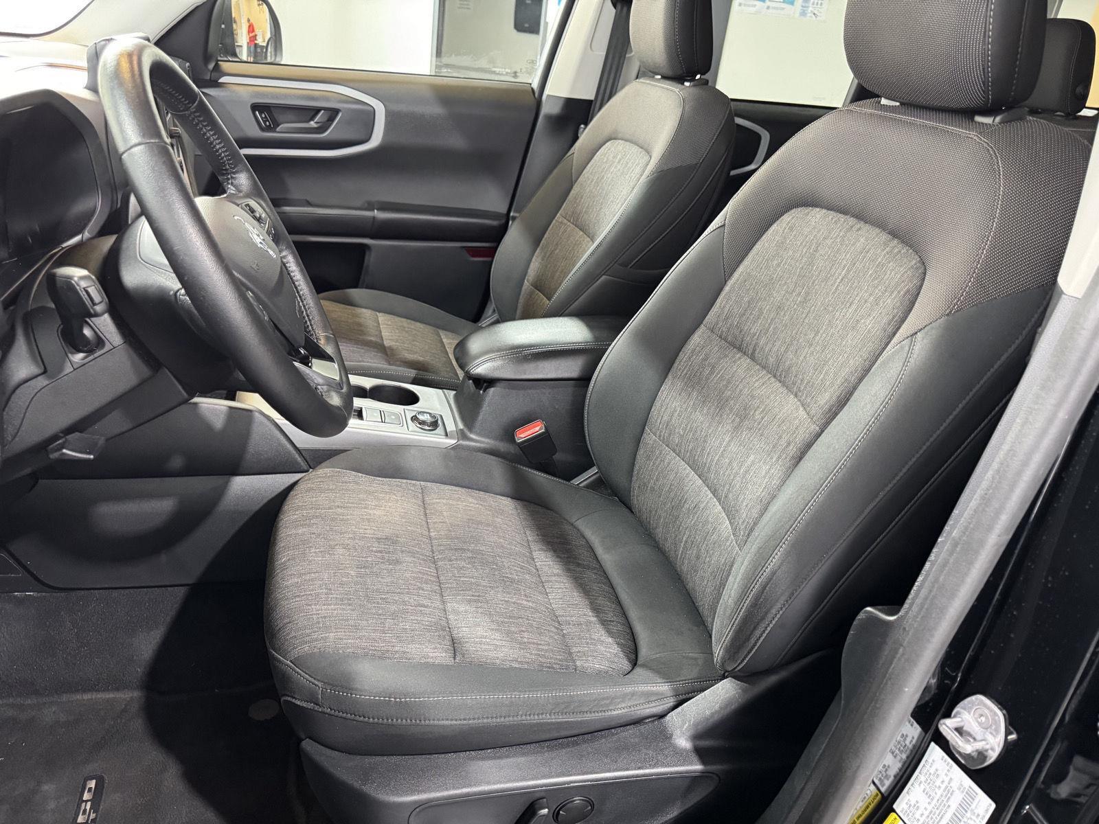 Vehicle photo 15