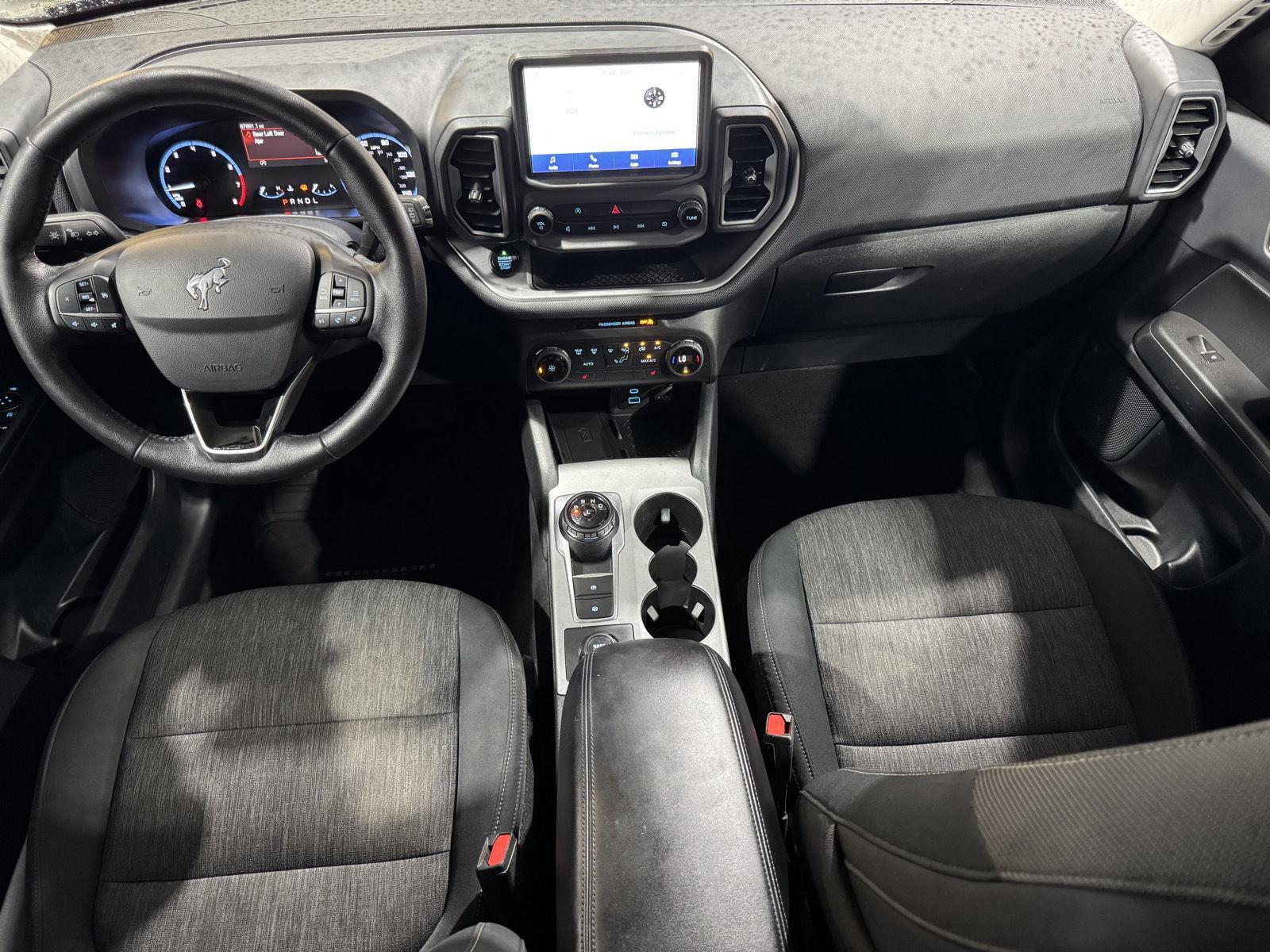 Vehicle photo 17